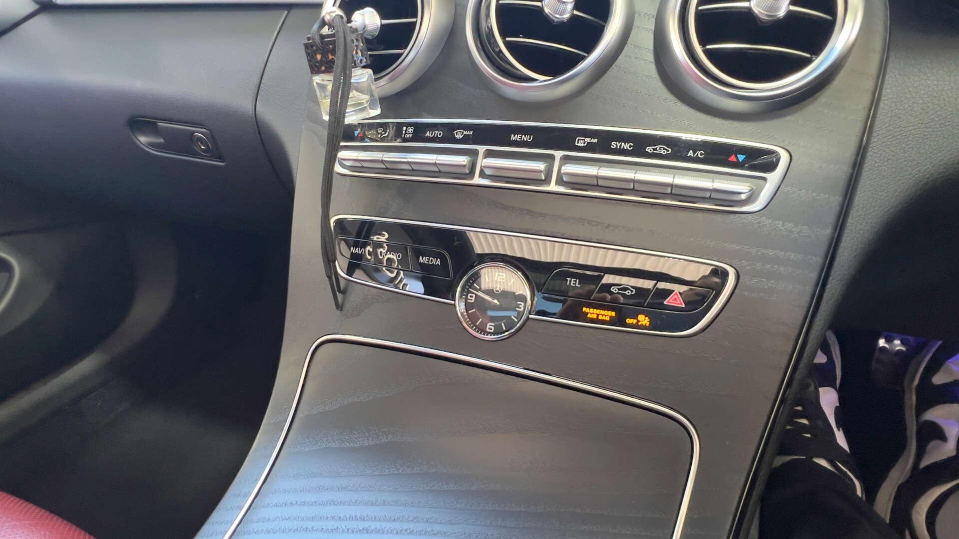 Mercedes-Benz C-Class view 40