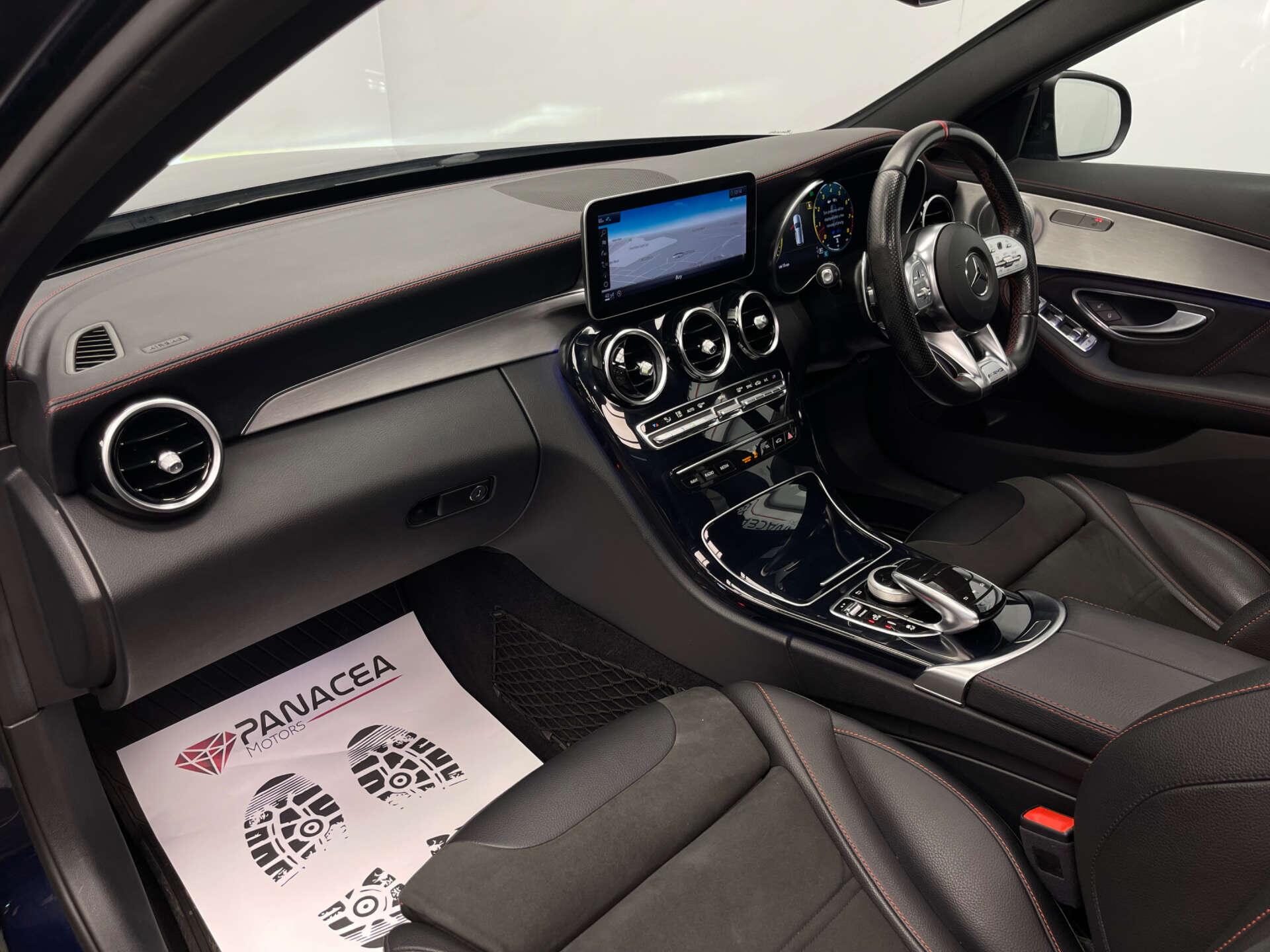 Mercedes-Benz C Class view 34