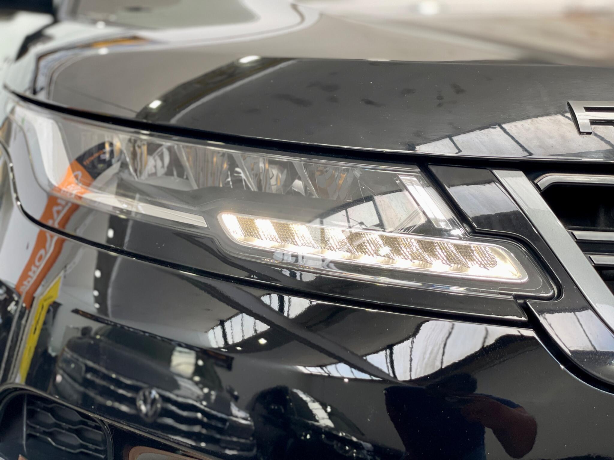 Land Rover Range Rover Evoque view 28
