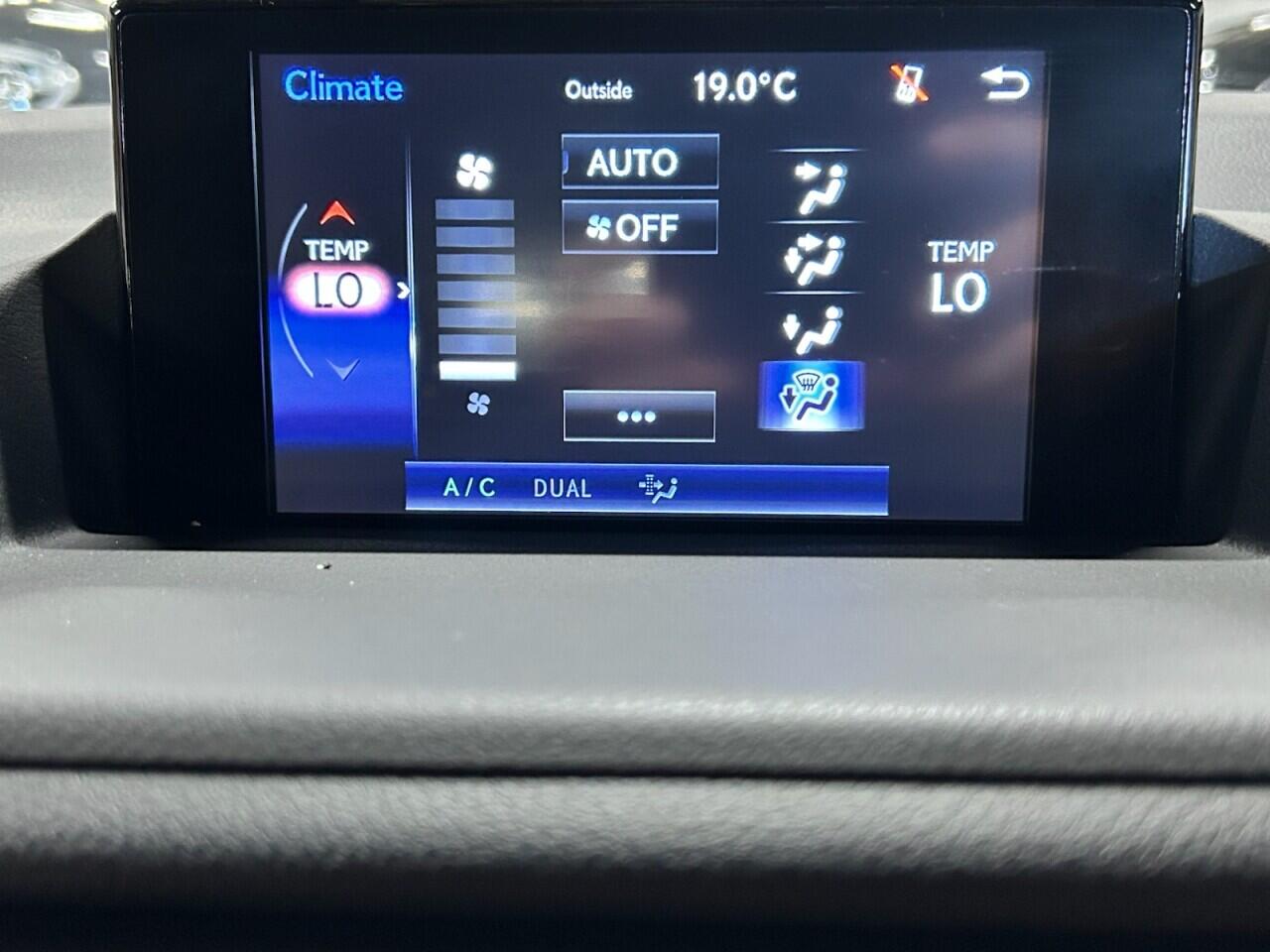 Lexus CT view 36