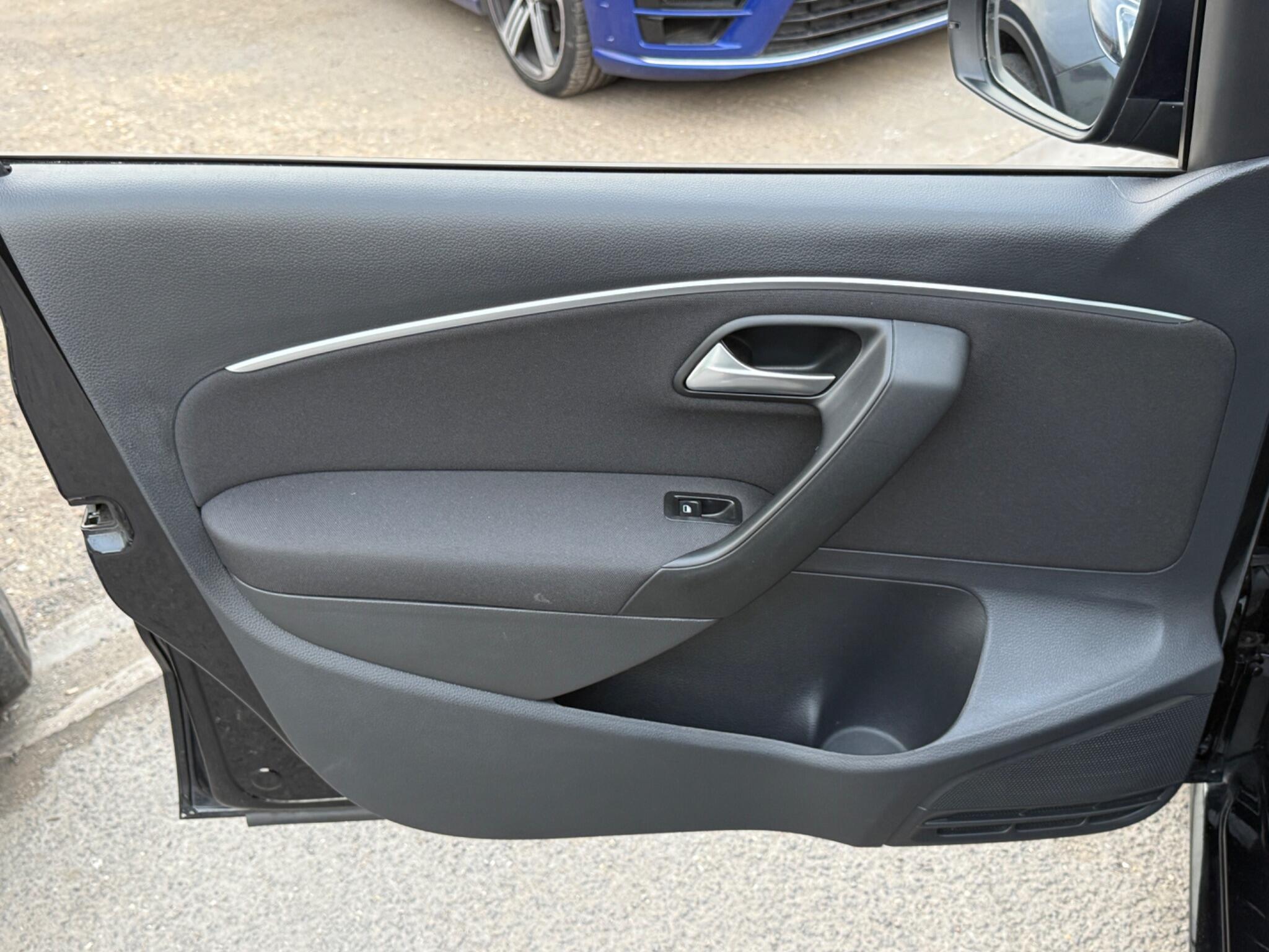 Volkswagen Polo - Image 47