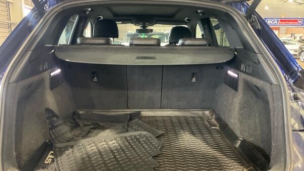 Audi Q5 view 13