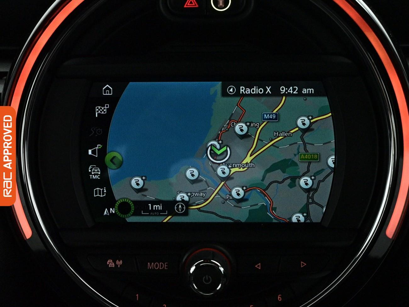 Mini Hatch view 3