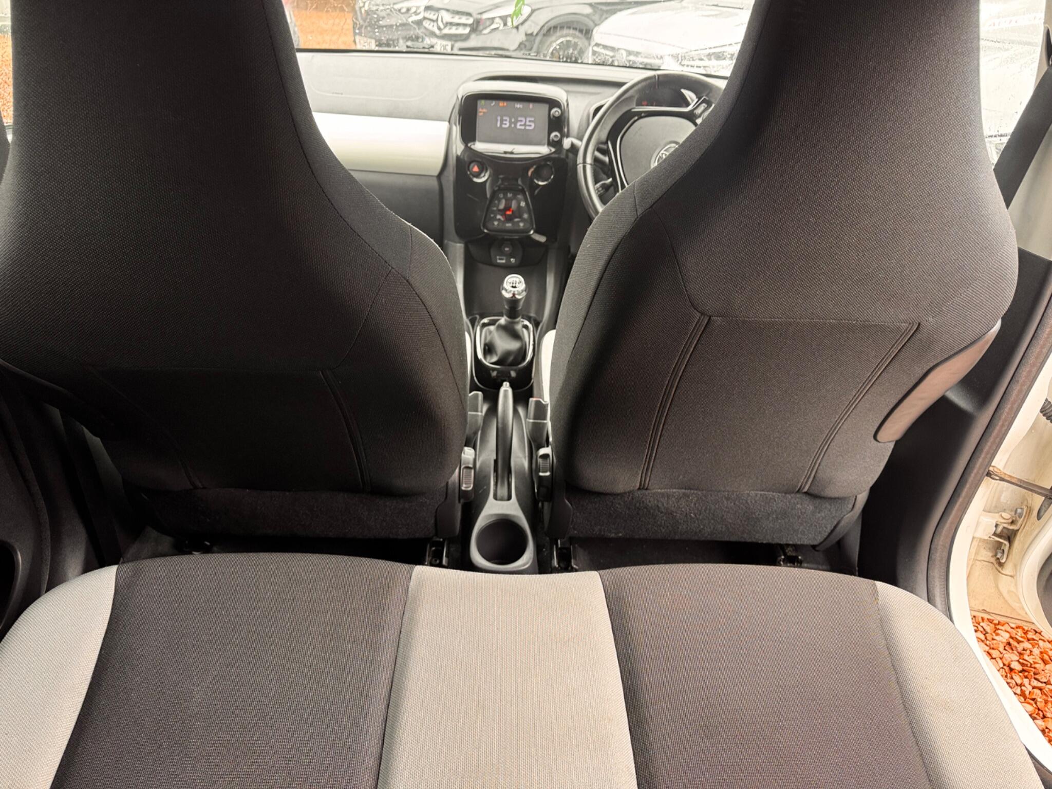 Toyota Aygo view 11