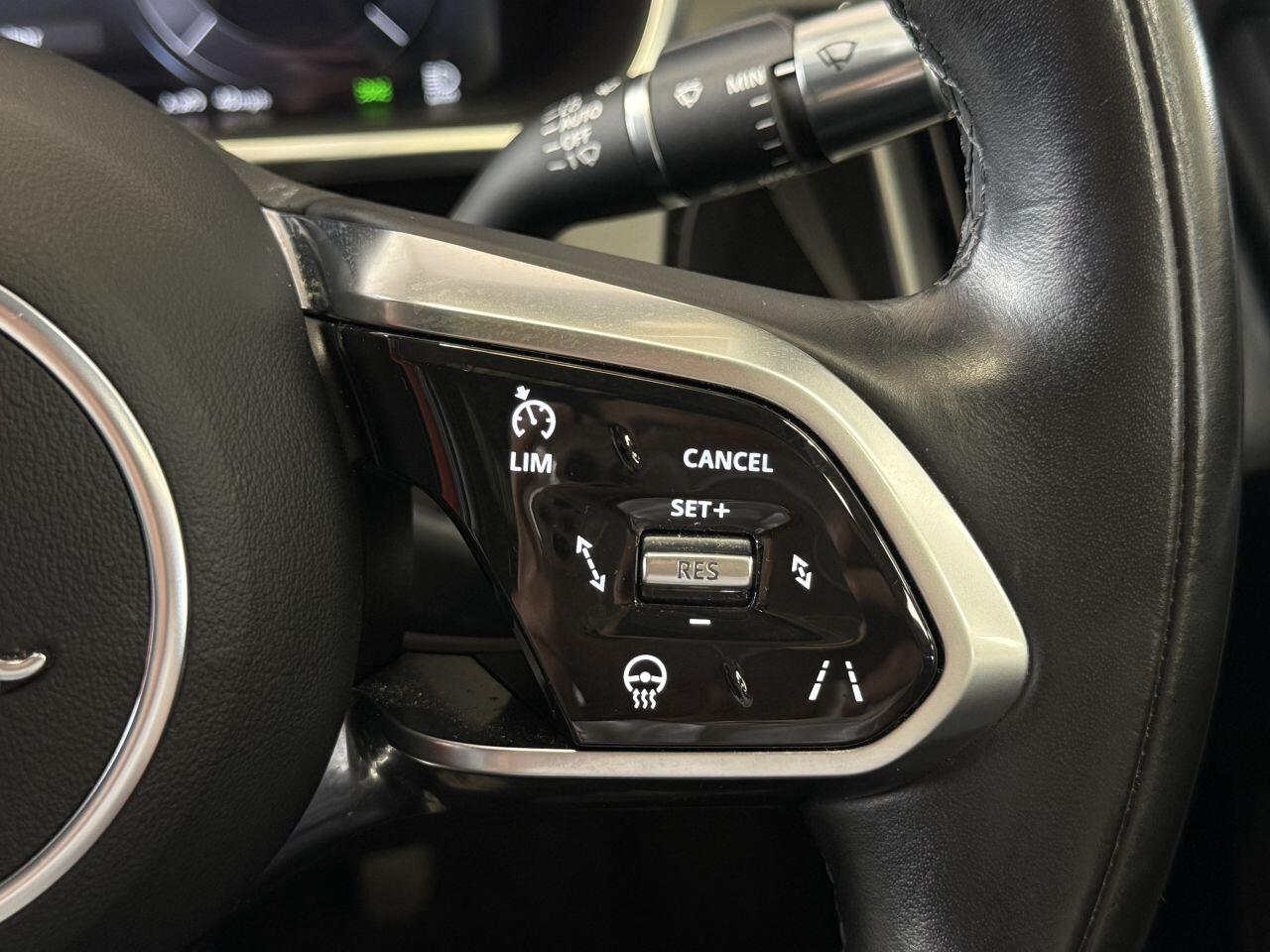 Jaguar I-Pace view 39