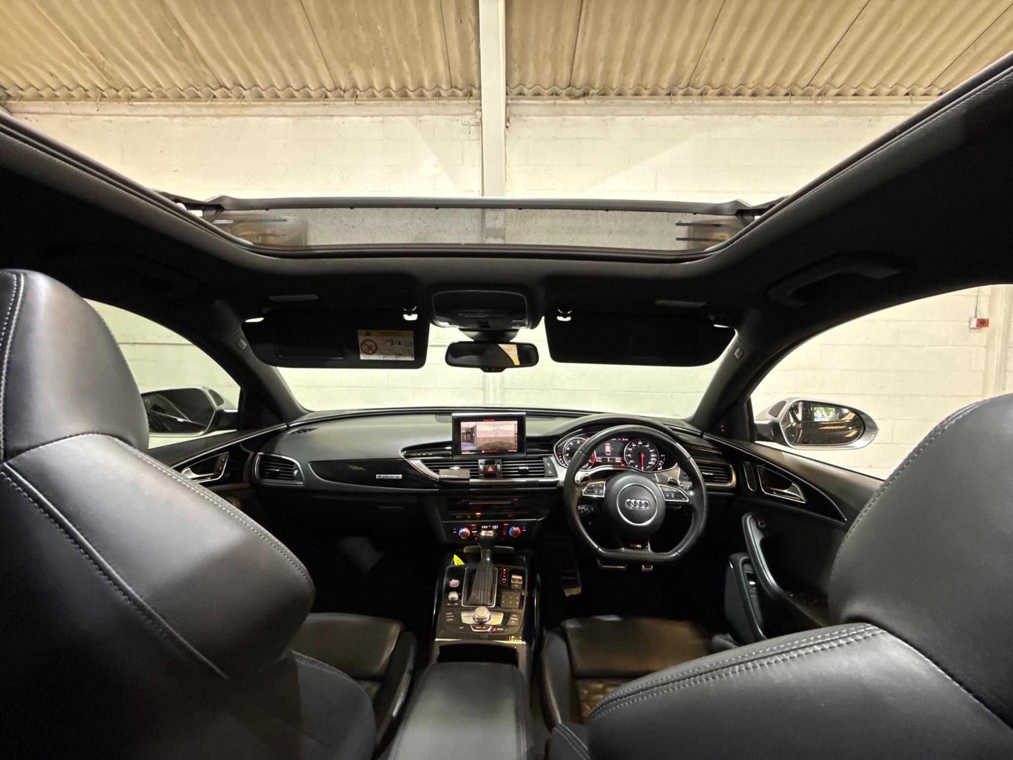 Audi RS6 view 19
