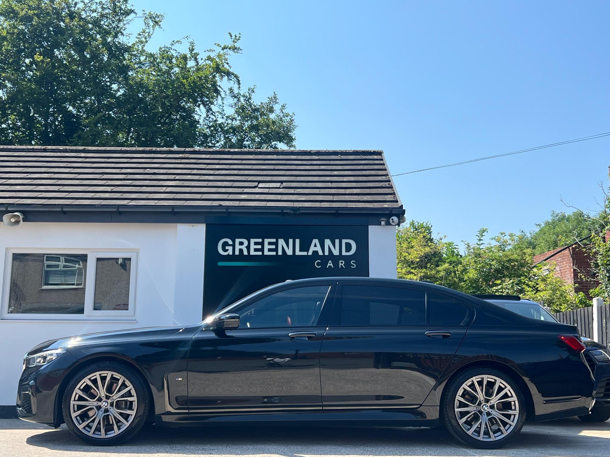 BMW 7 Series view 35