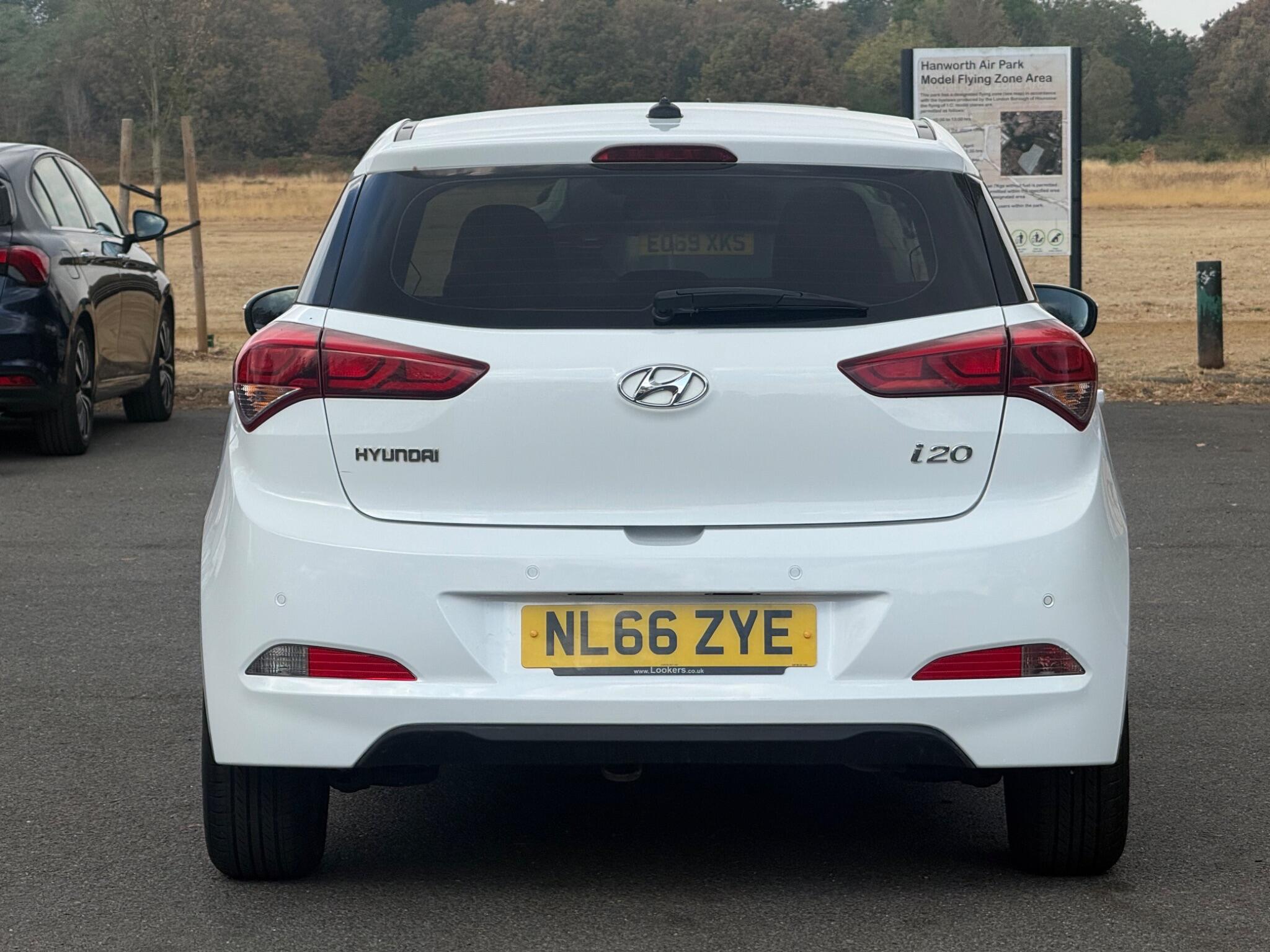 Hyundai I20 view 12