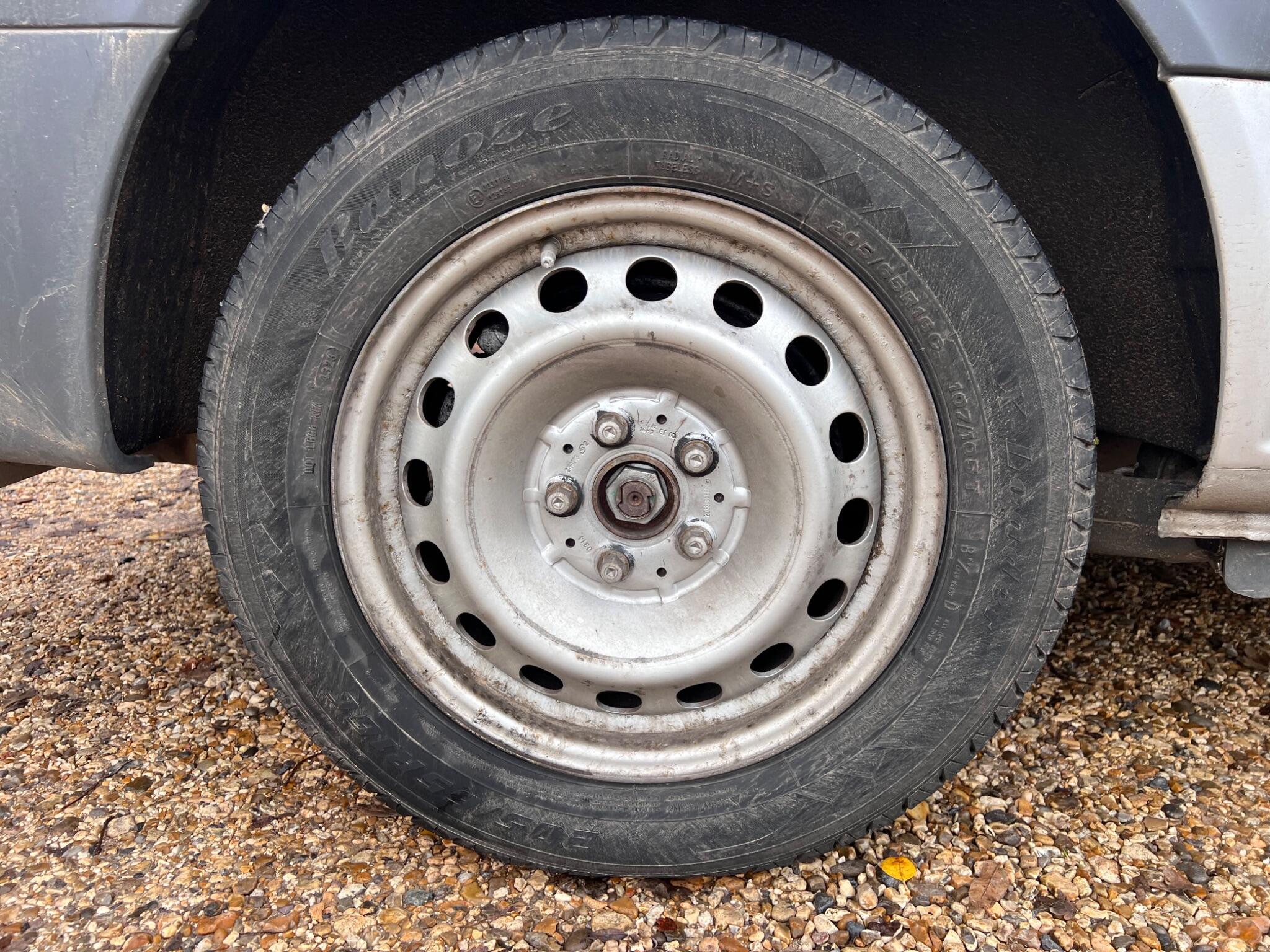 Mercedes-Benz Vito view 45