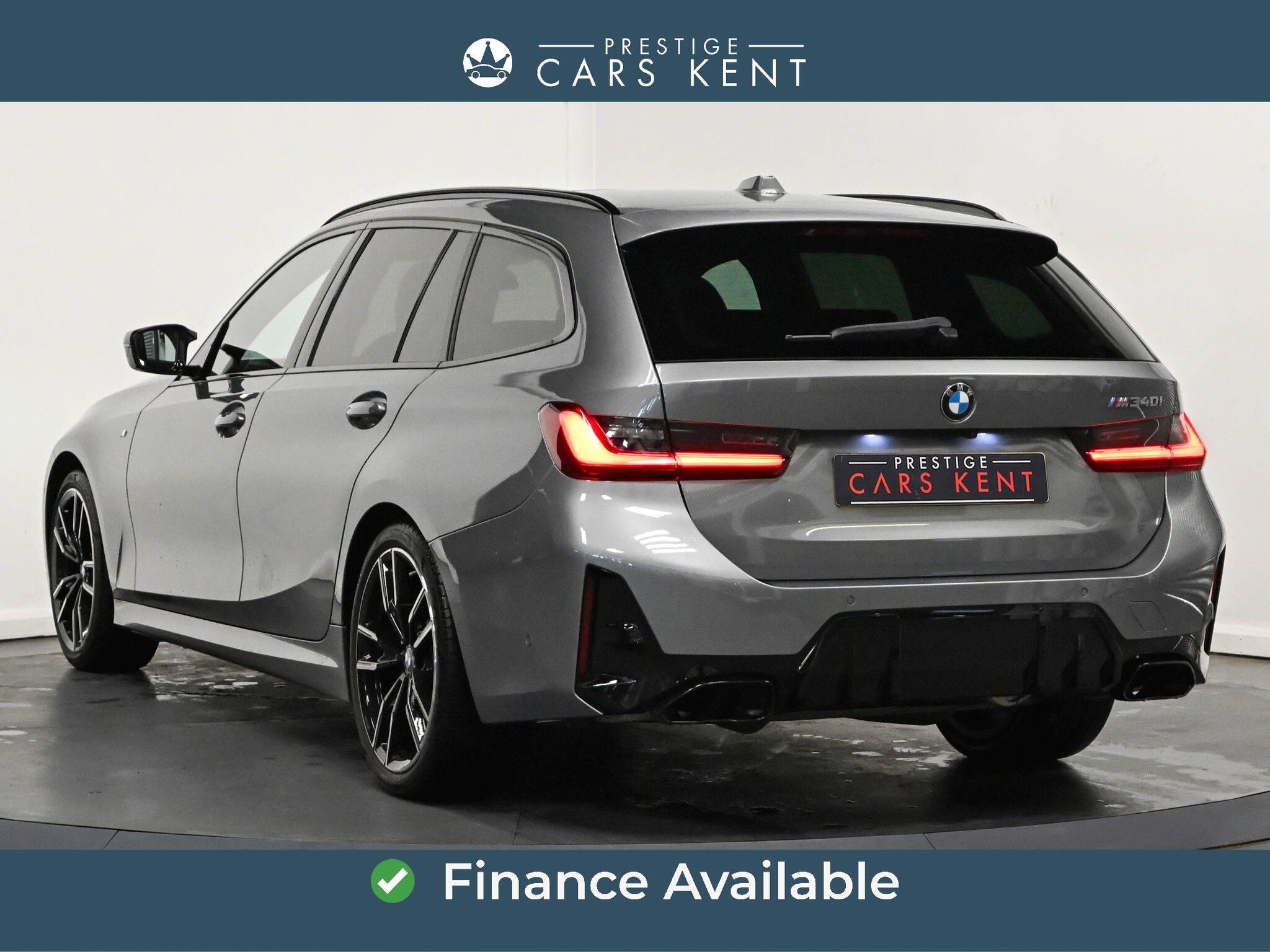 BMW 3 Series view 3