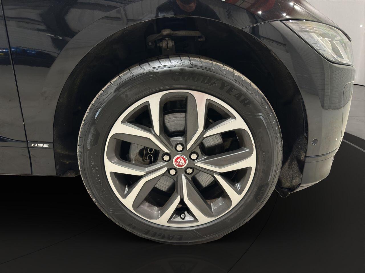 Jaguar I-Pace view 41