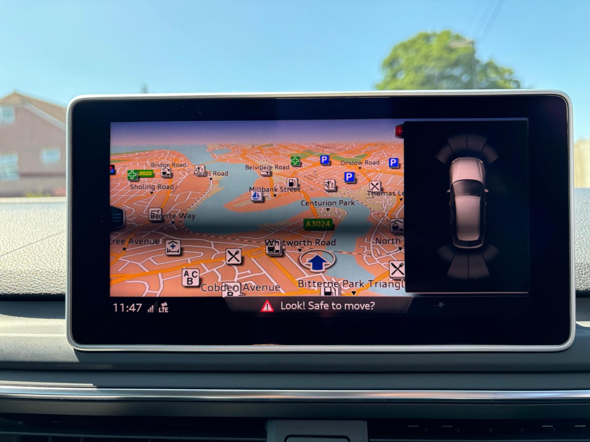 Audi A4 Avant view 14