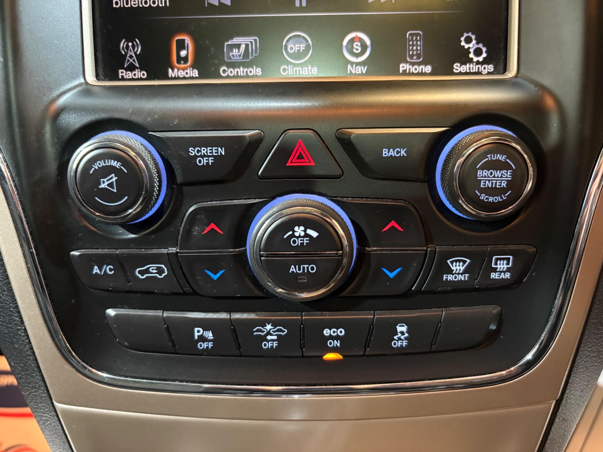 Jeep Grand Cherokee view 19