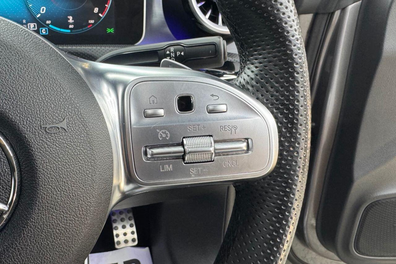 Mercedes-Benz Cla view 22