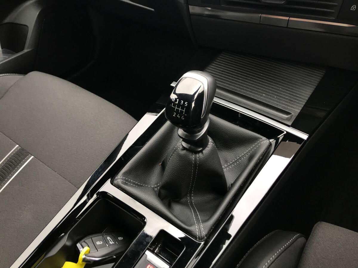 Vauxhall Astra view 23