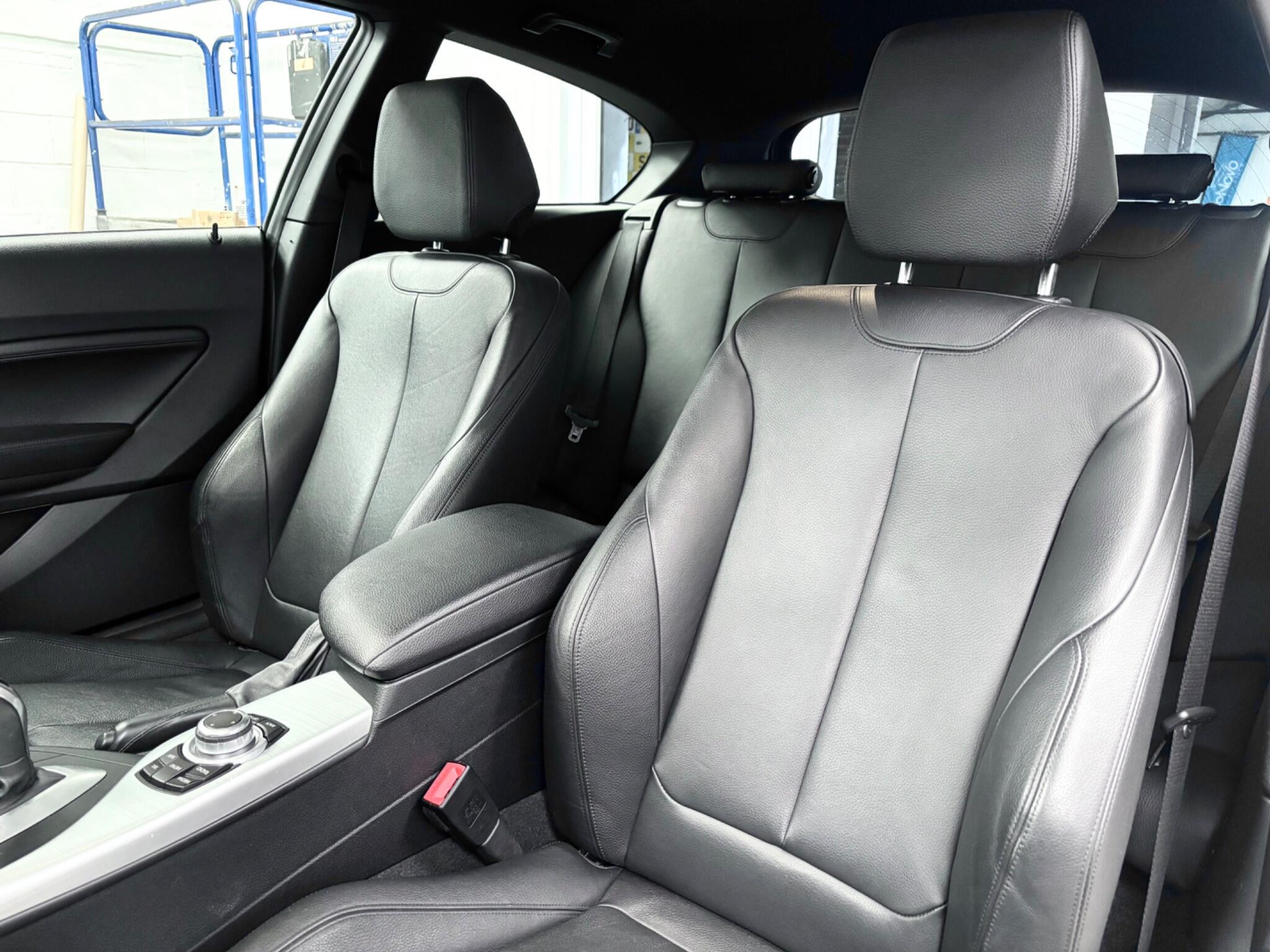 BMW 3 Series view 3