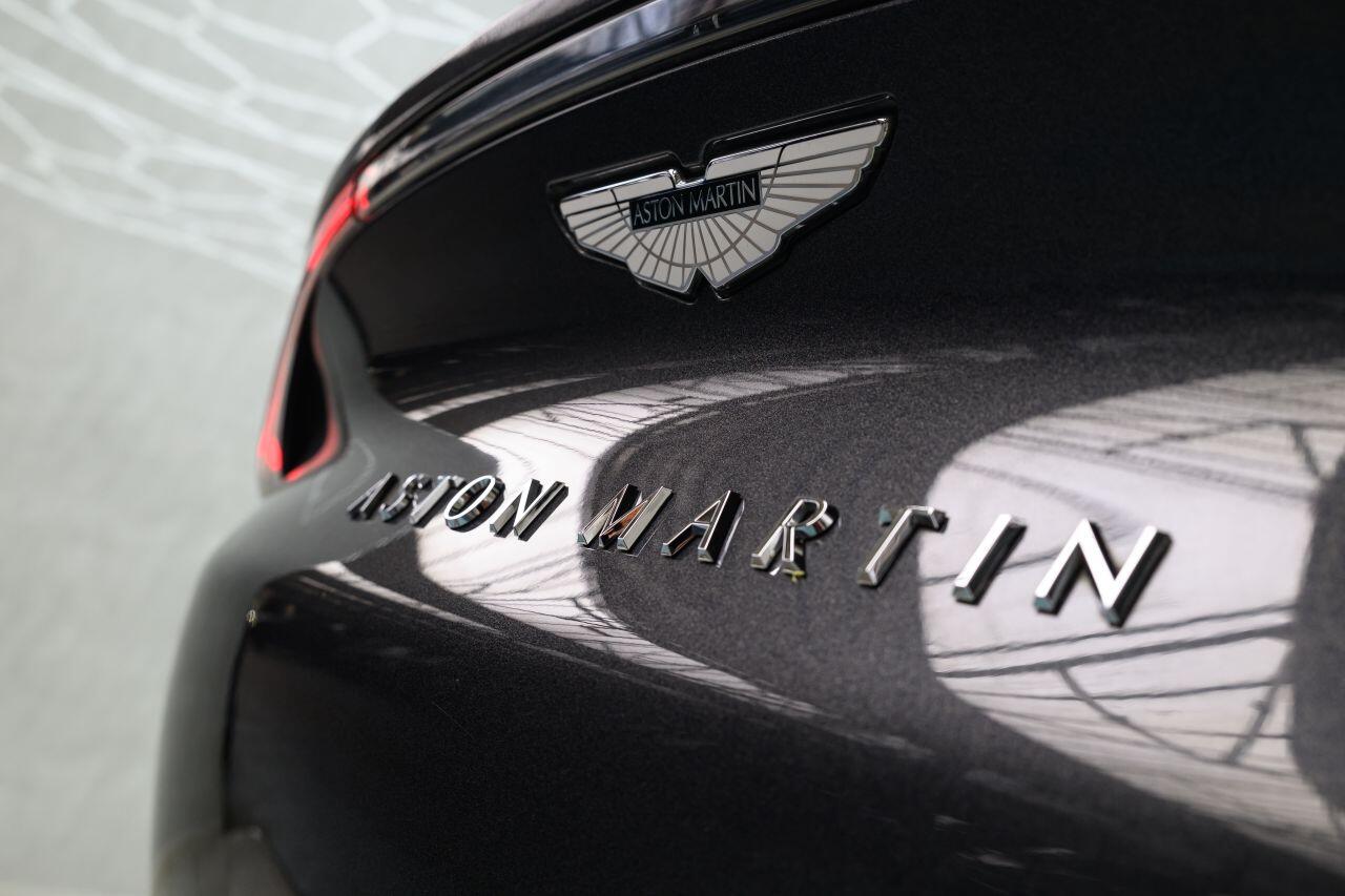 Aston Martin DBX view 11