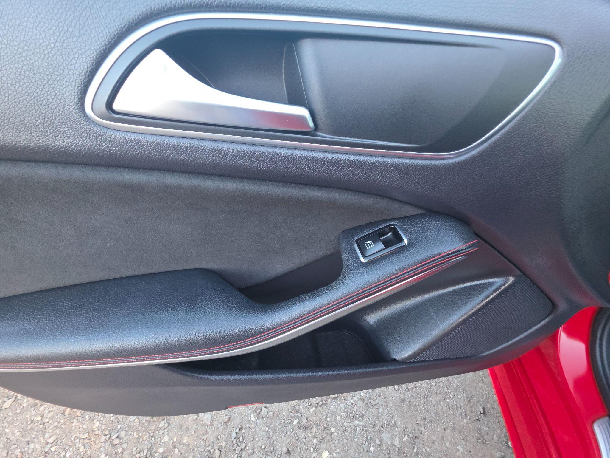 2015 Mercedes-Benz A Class image 30