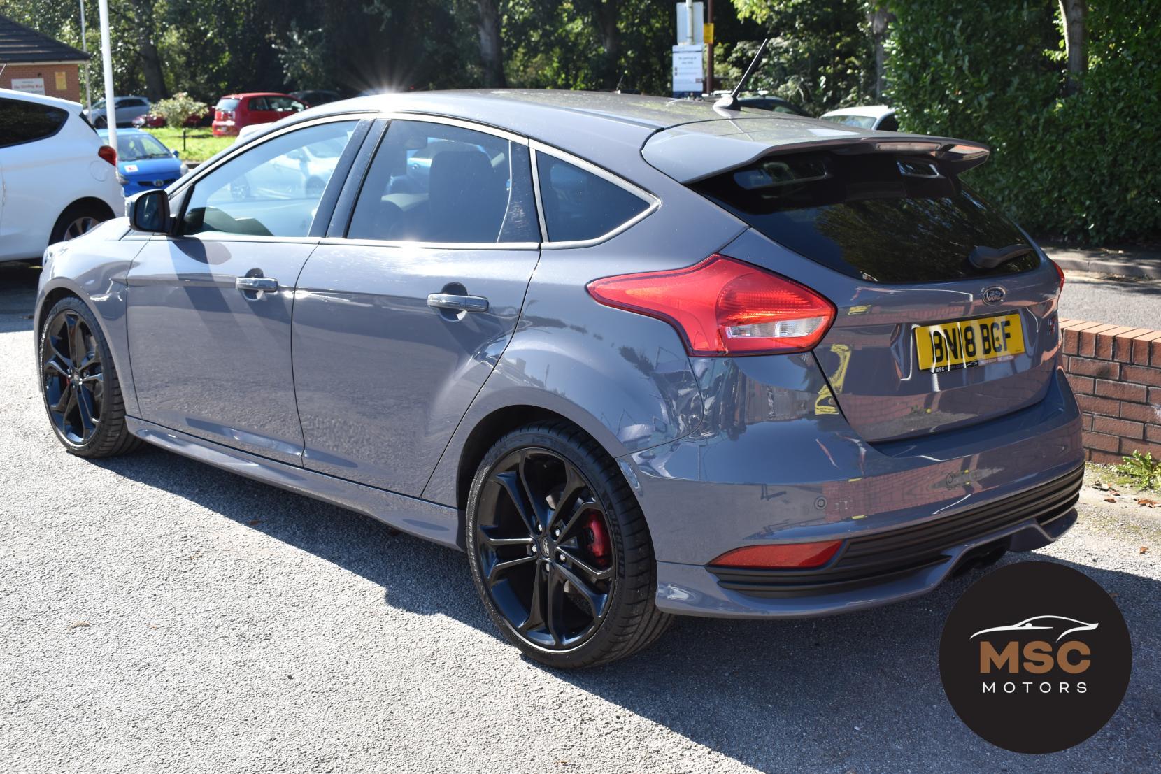 Ford Focus view 11