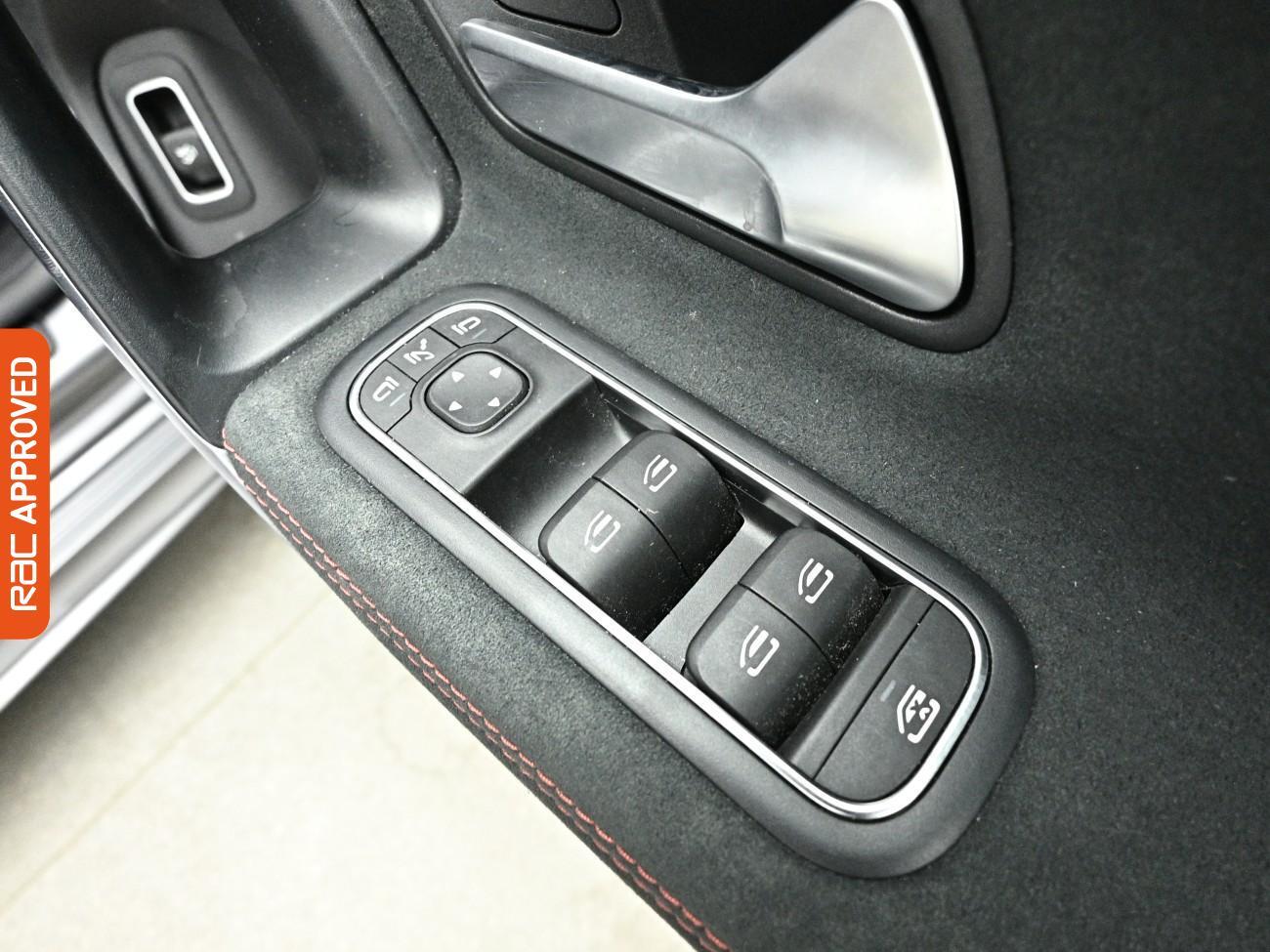 Mercedes-Benz Cla view 26