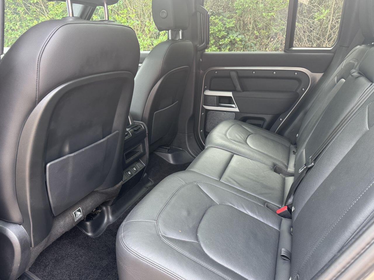 Land Rover Defender view 50