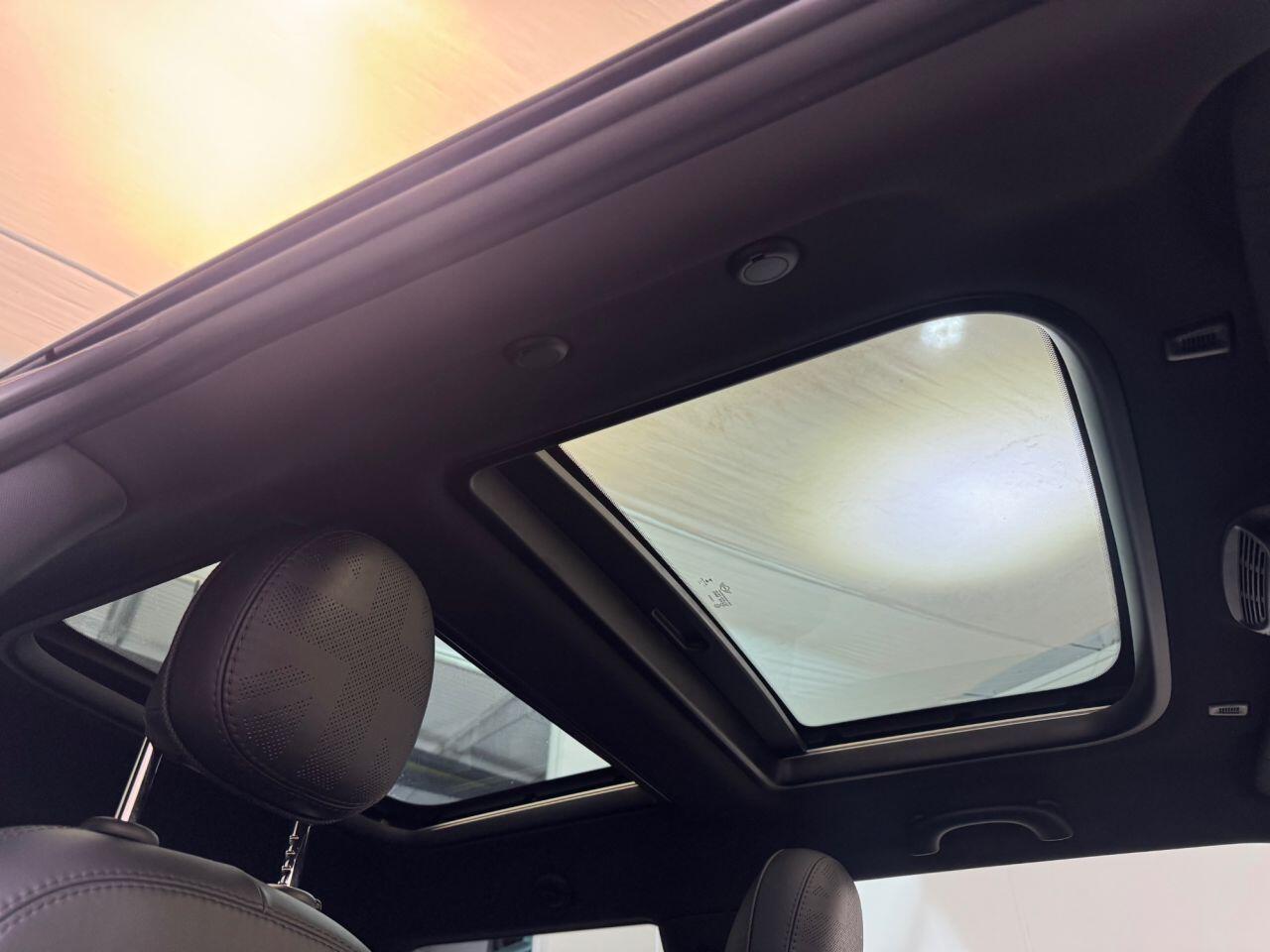 Mini Electric Hatch view 40