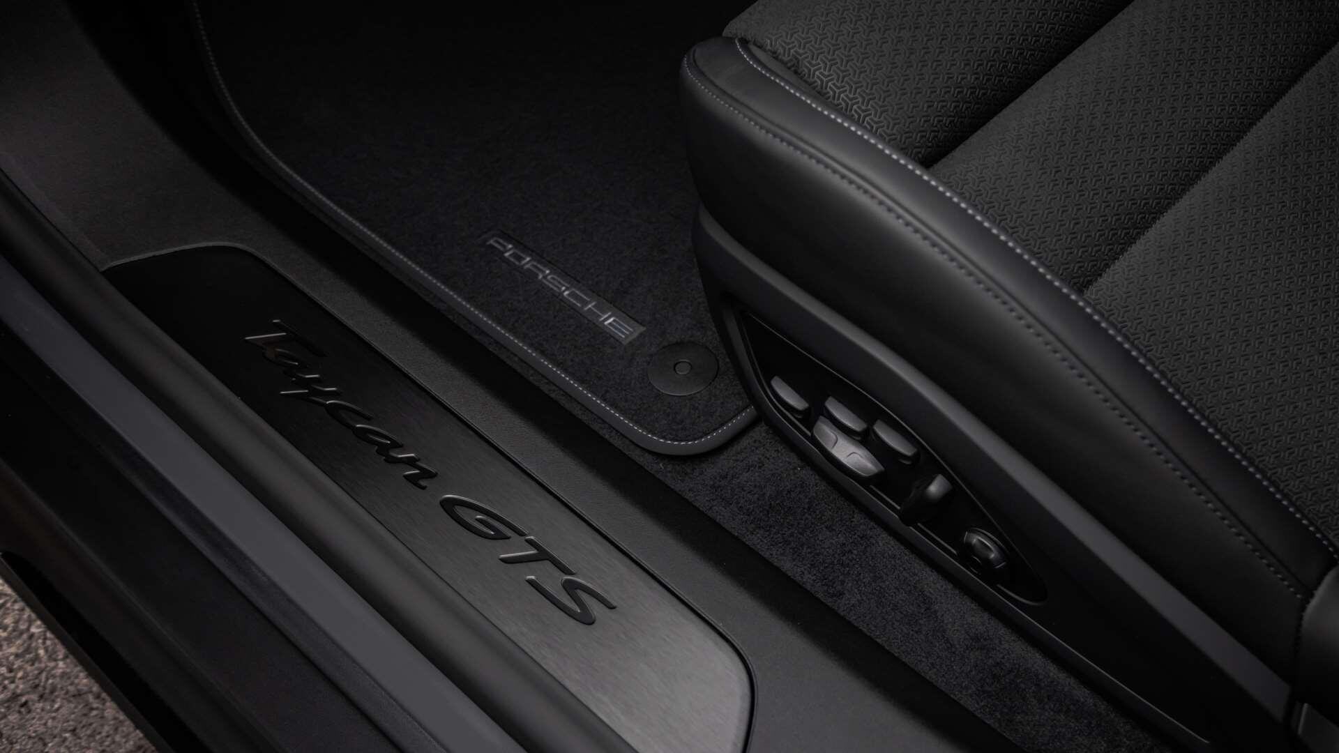 Porsche Taycan view 33