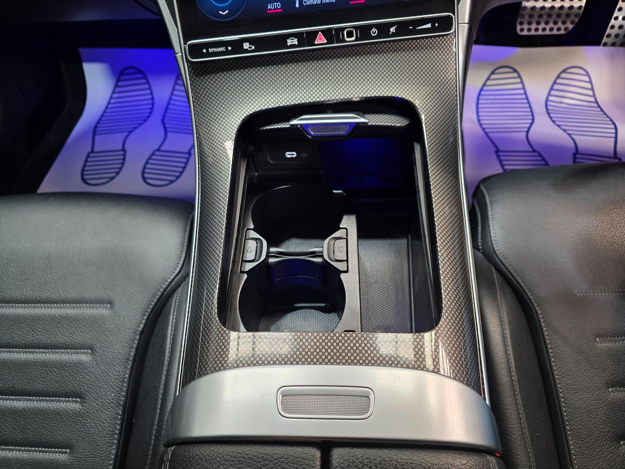 Mercedes-Benz C Class view 25