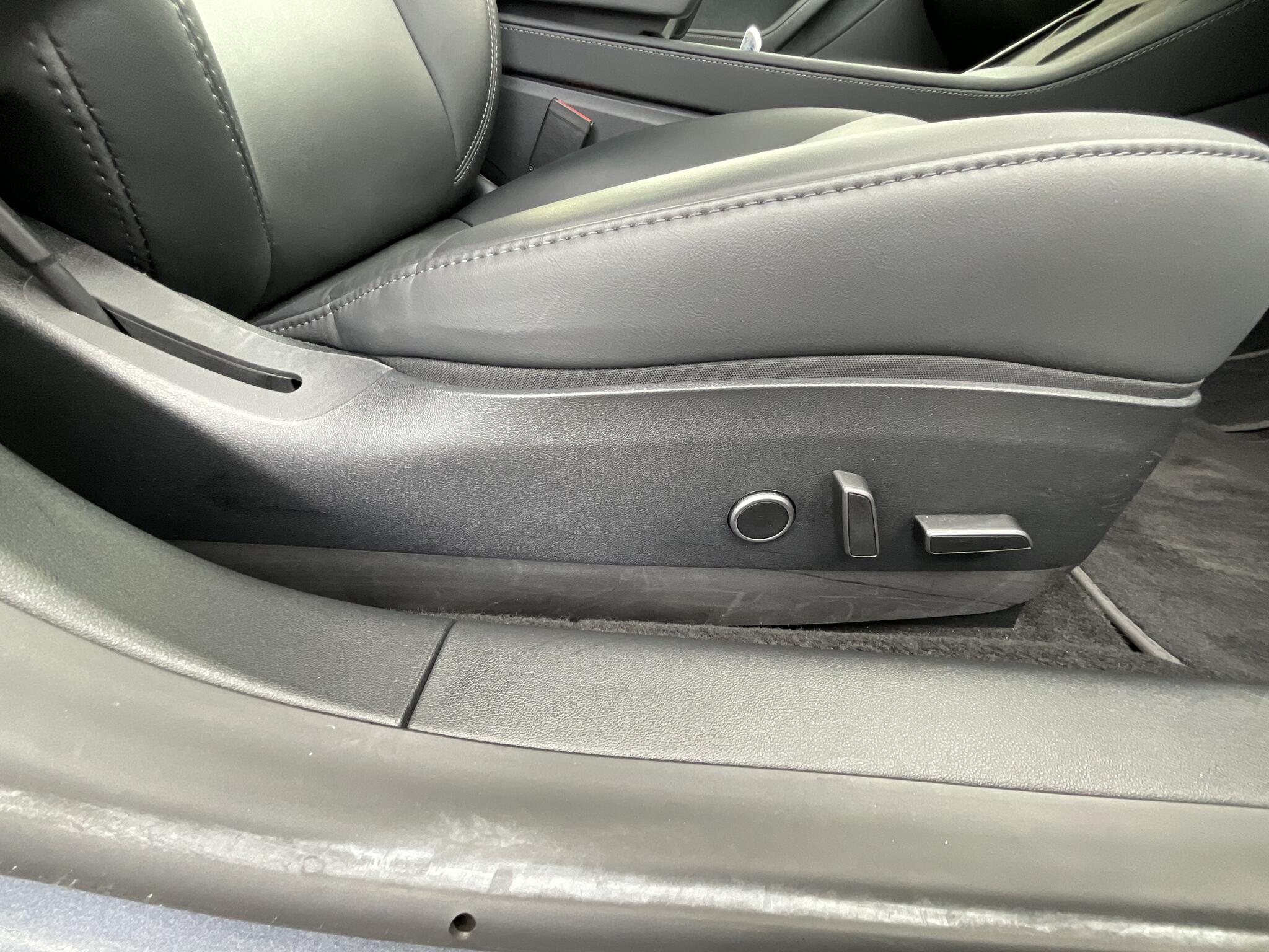 Tesla Model 3 view 11