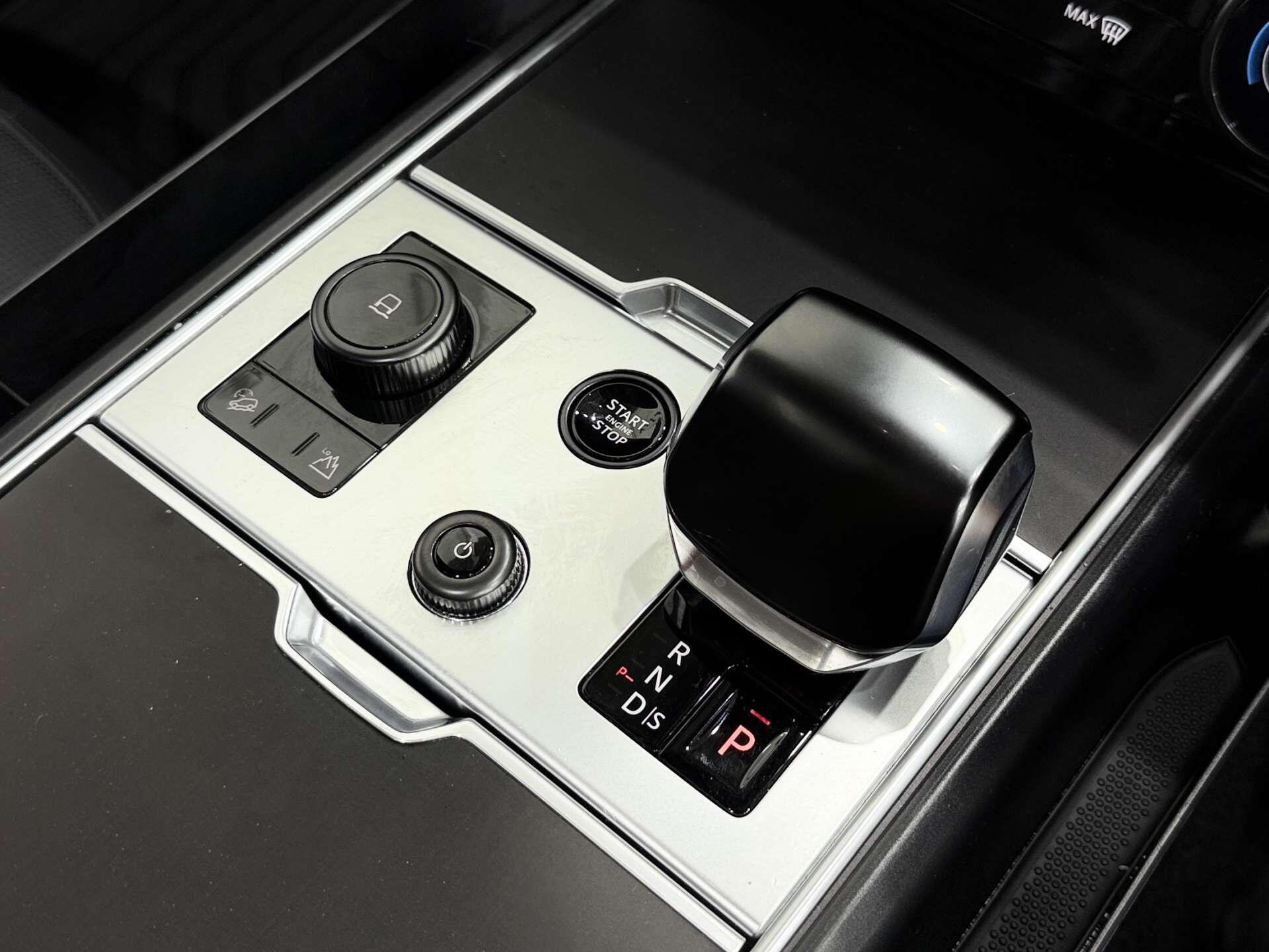 Land Rover Range Rover view 52