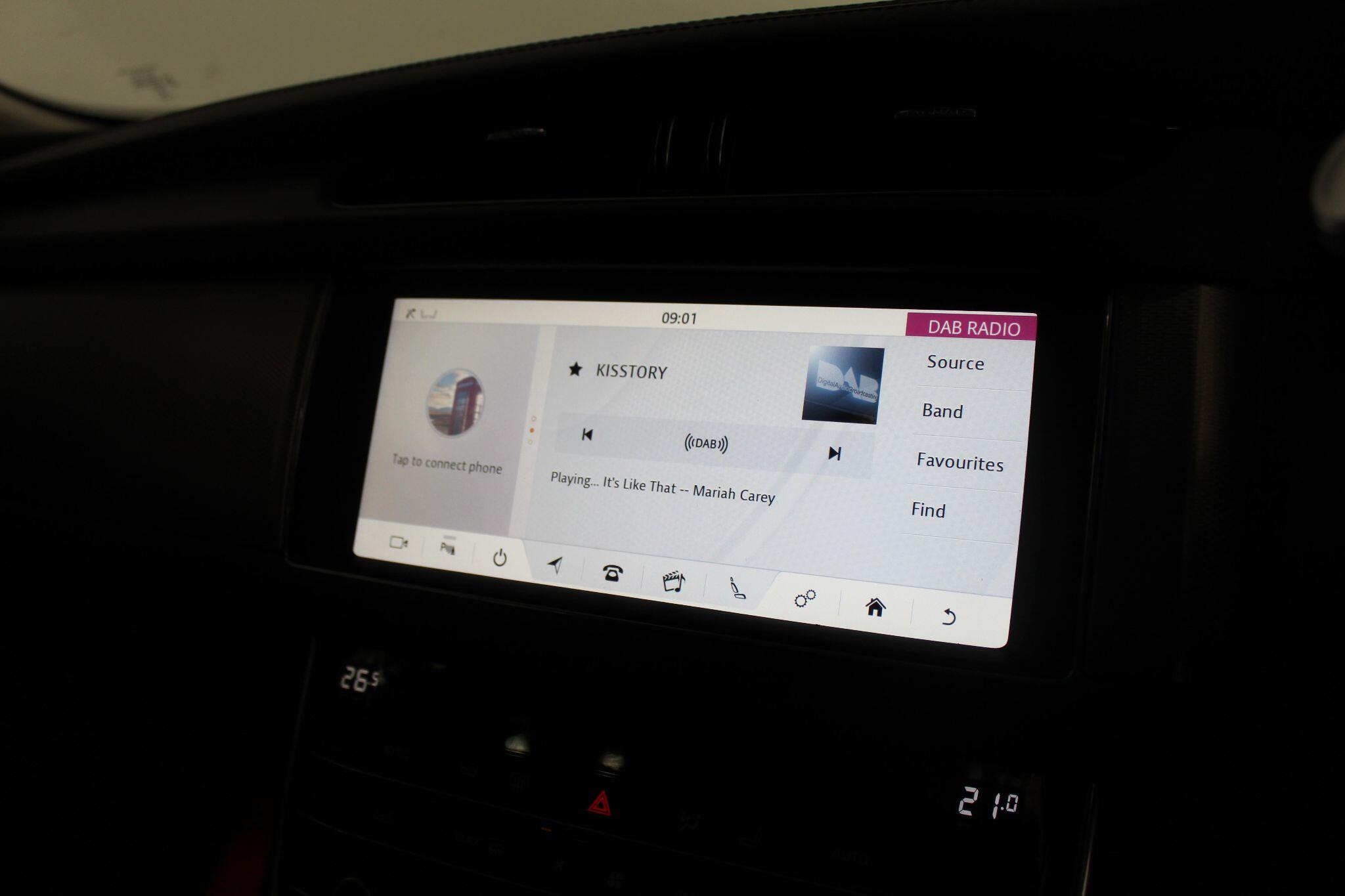 Jaguar XF view 38