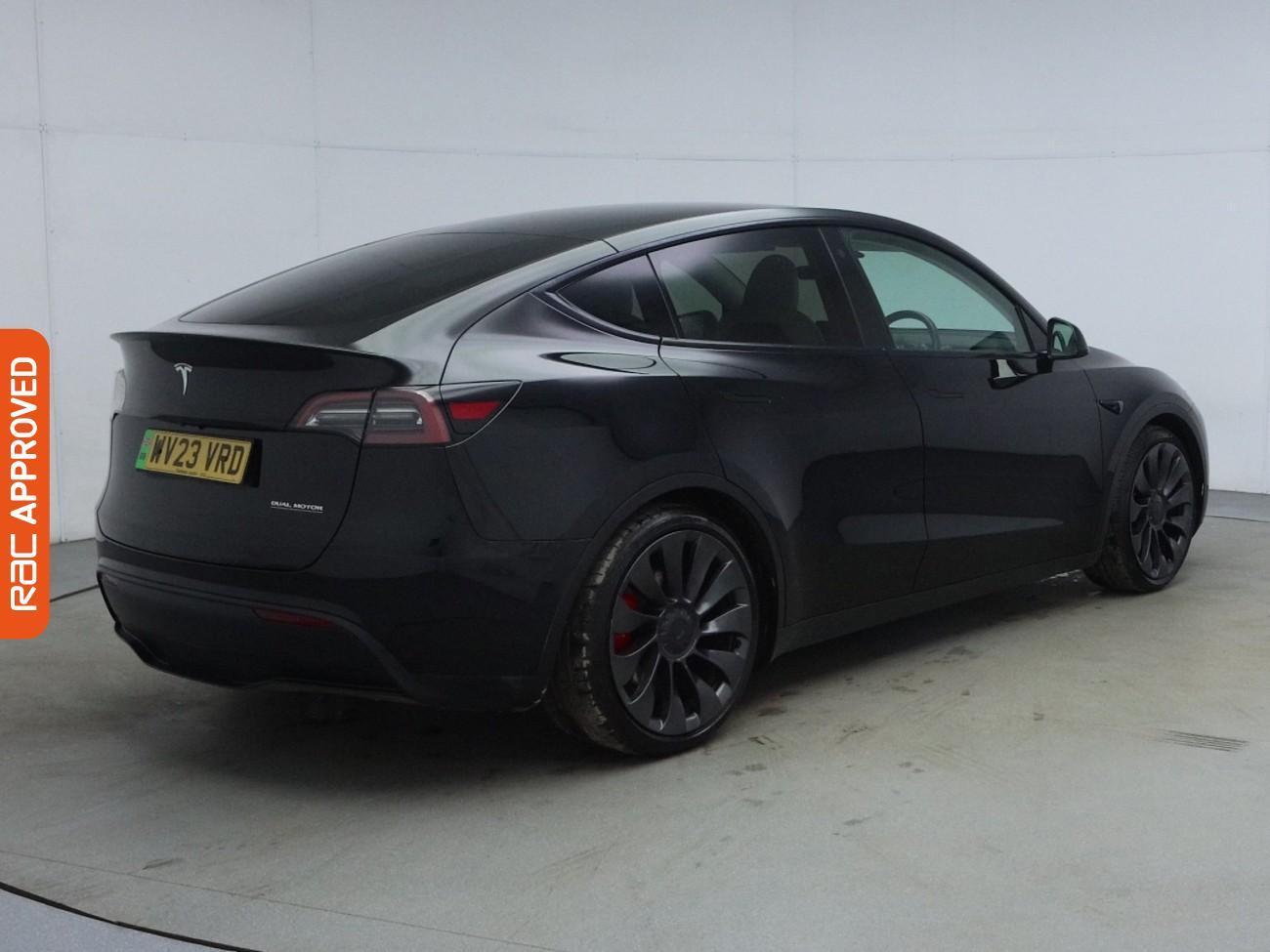 Tesla Model Y view 35