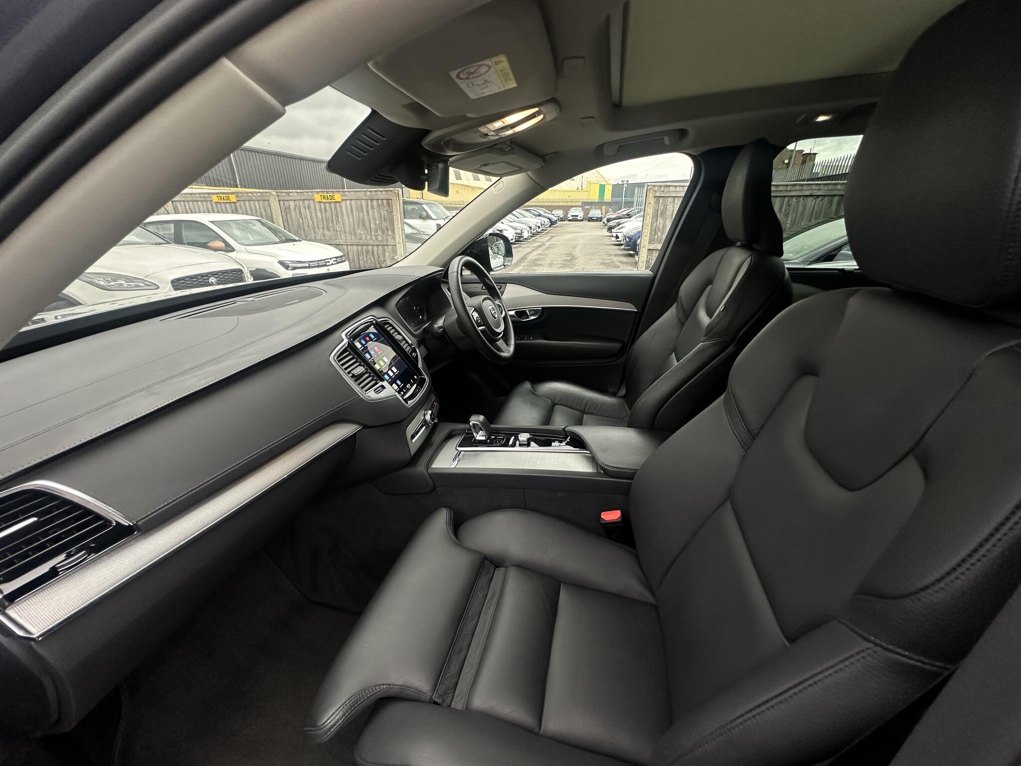 Volvo XC90 view 15