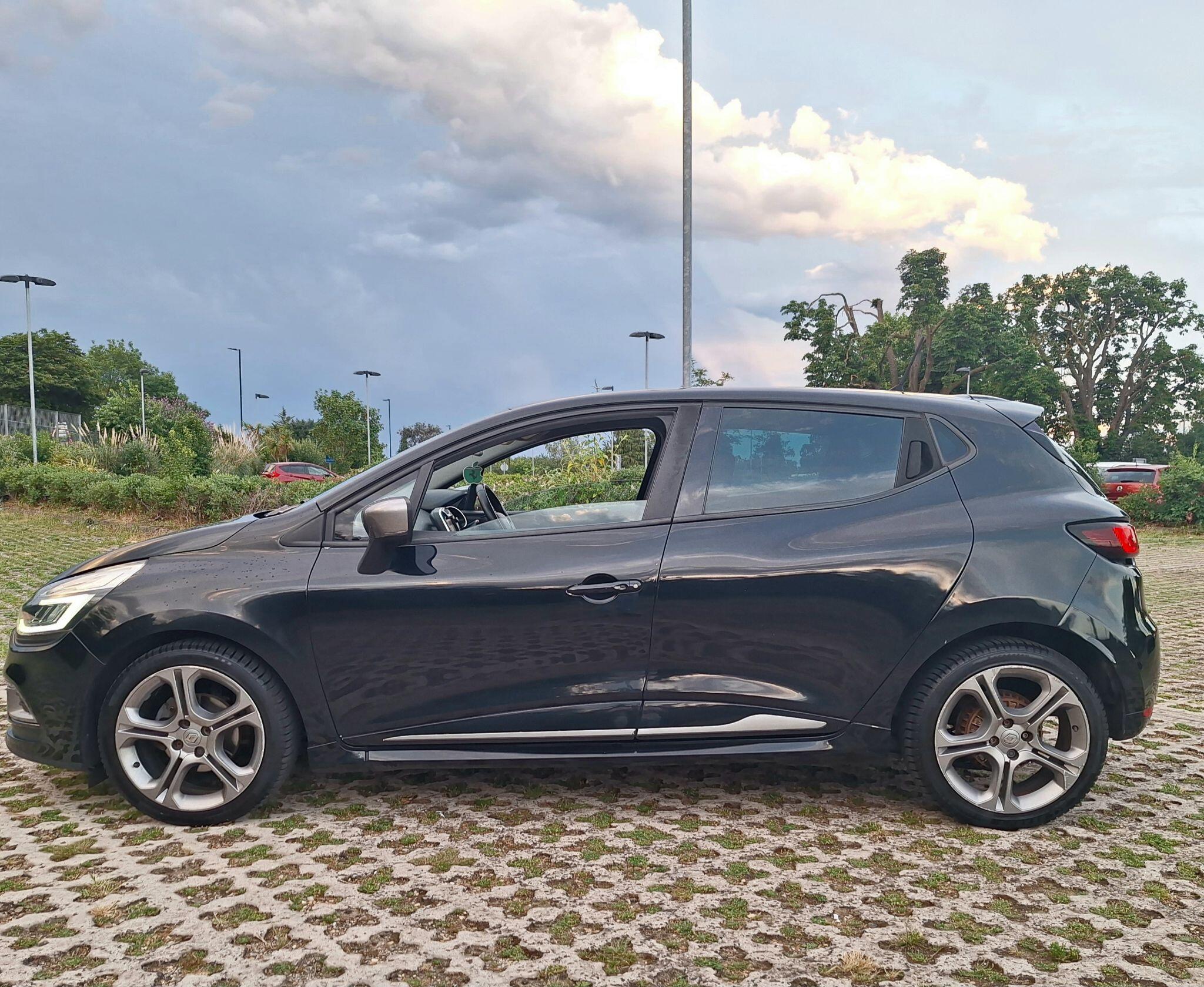 Renault Clio view 8