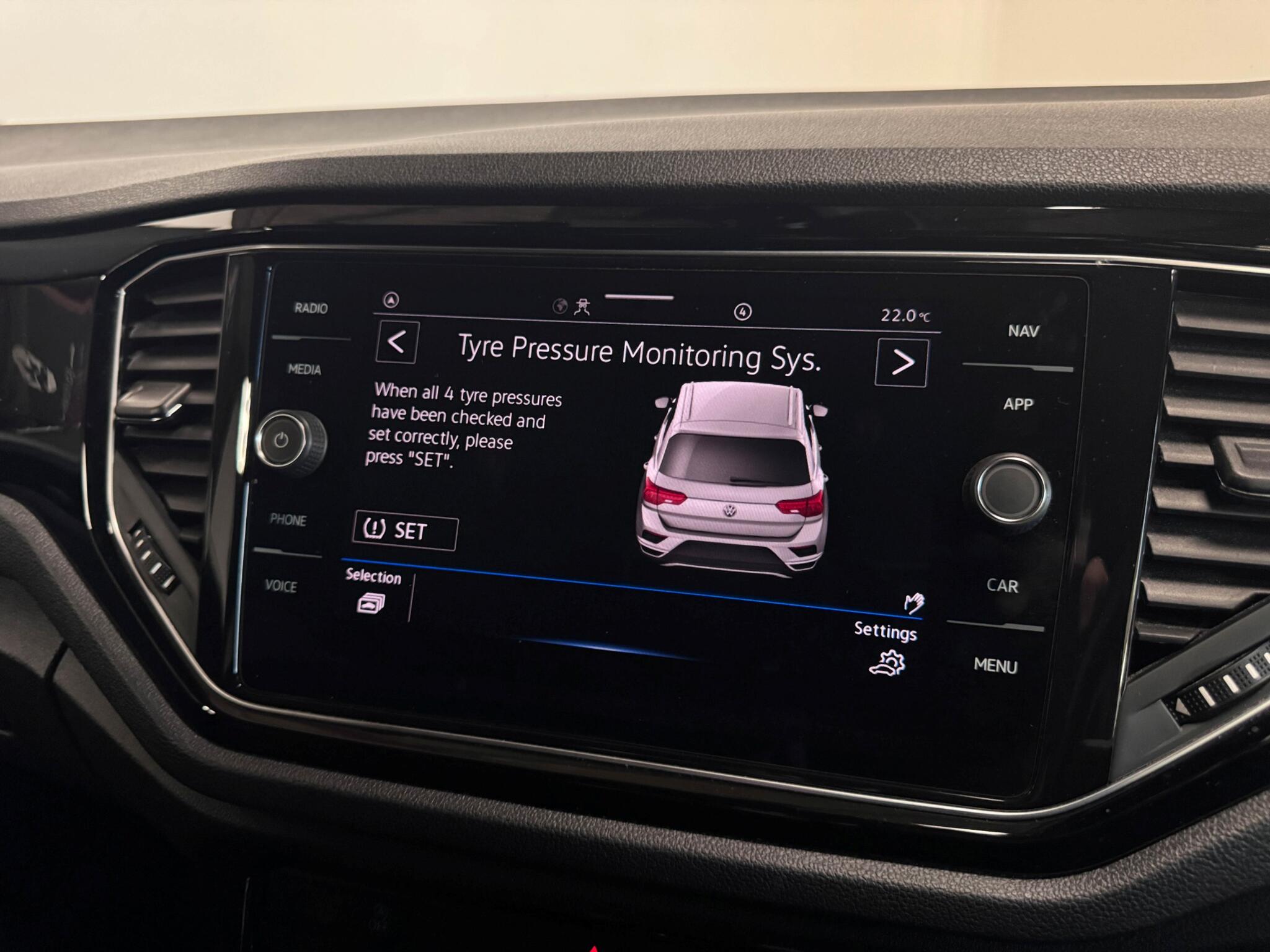 Volkswagen T-Roc view 48