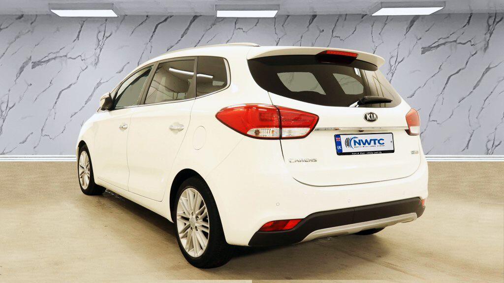 Kia Carens view 6