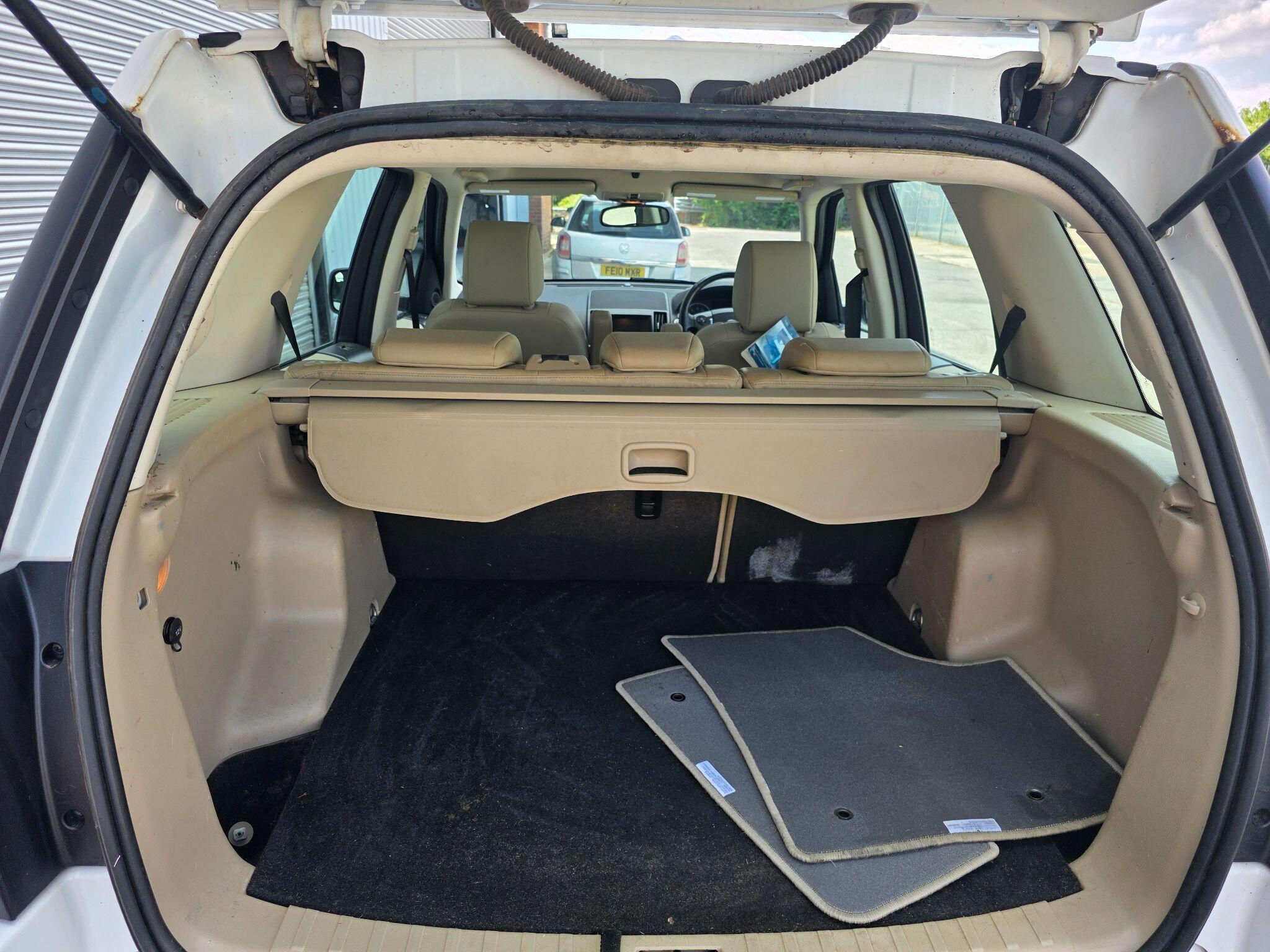 Land Rover Freelander view 9