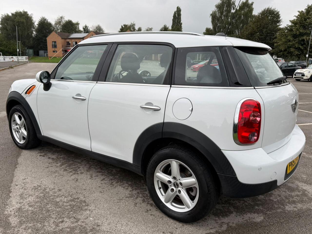 Mini Countryman view 8