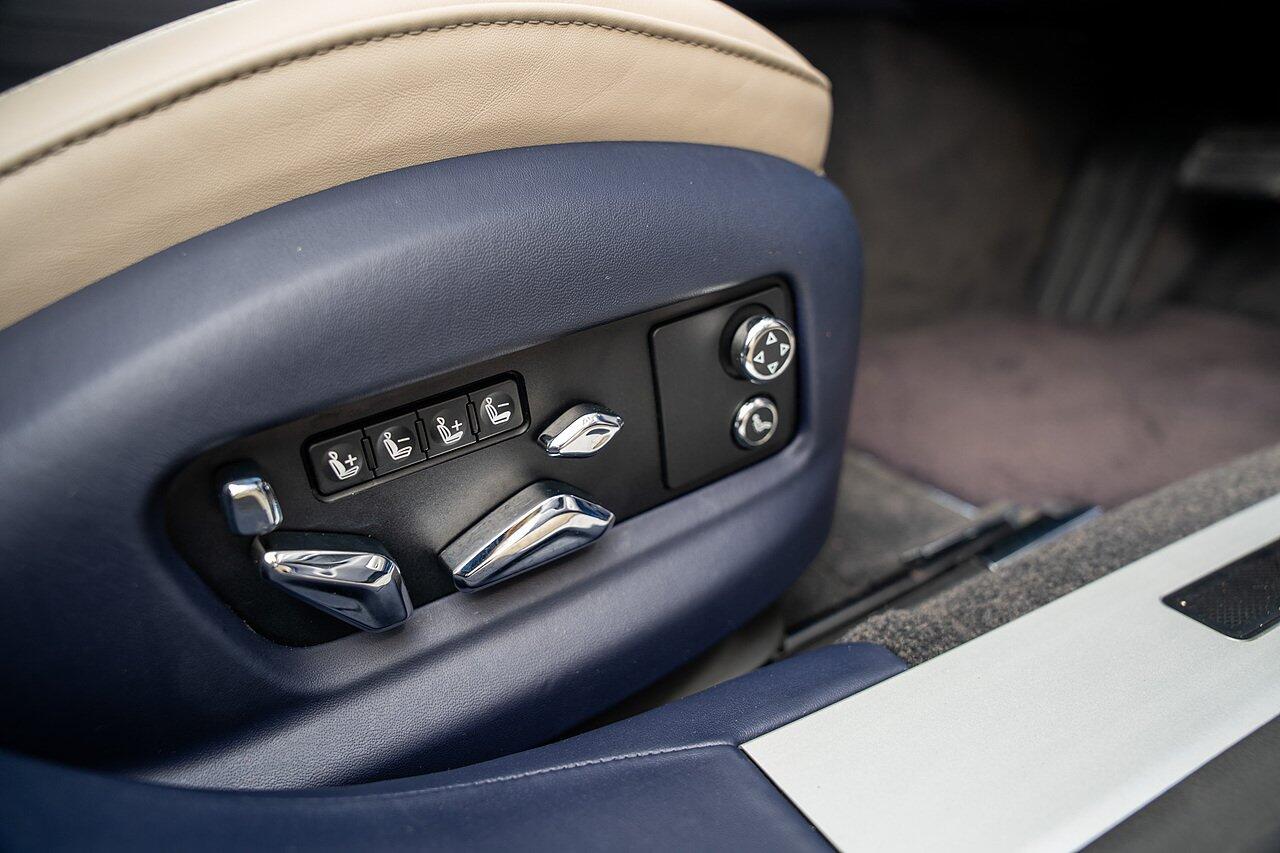 Bentley Flying Spur view 47