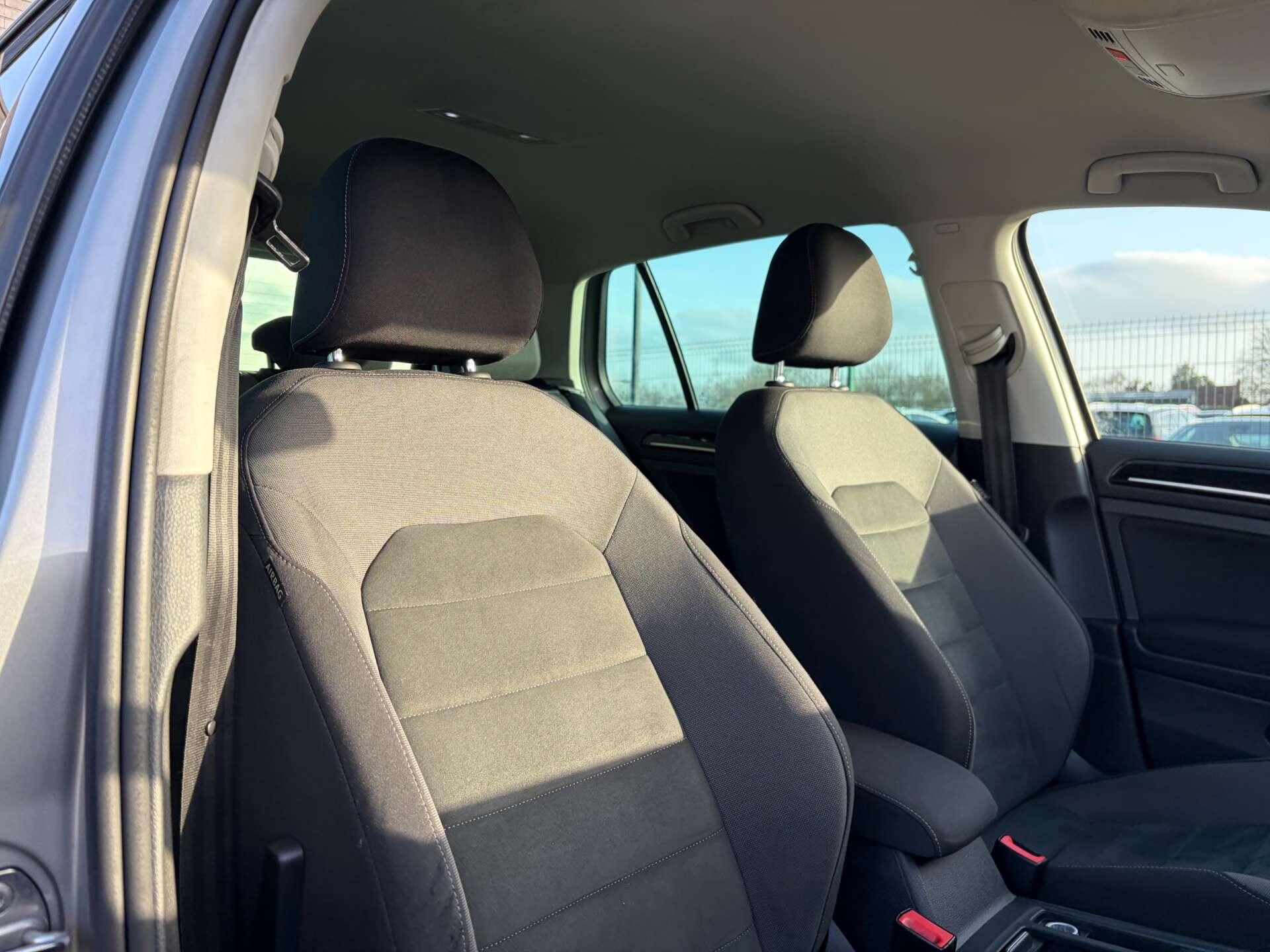 Volkswagen Golf view 38