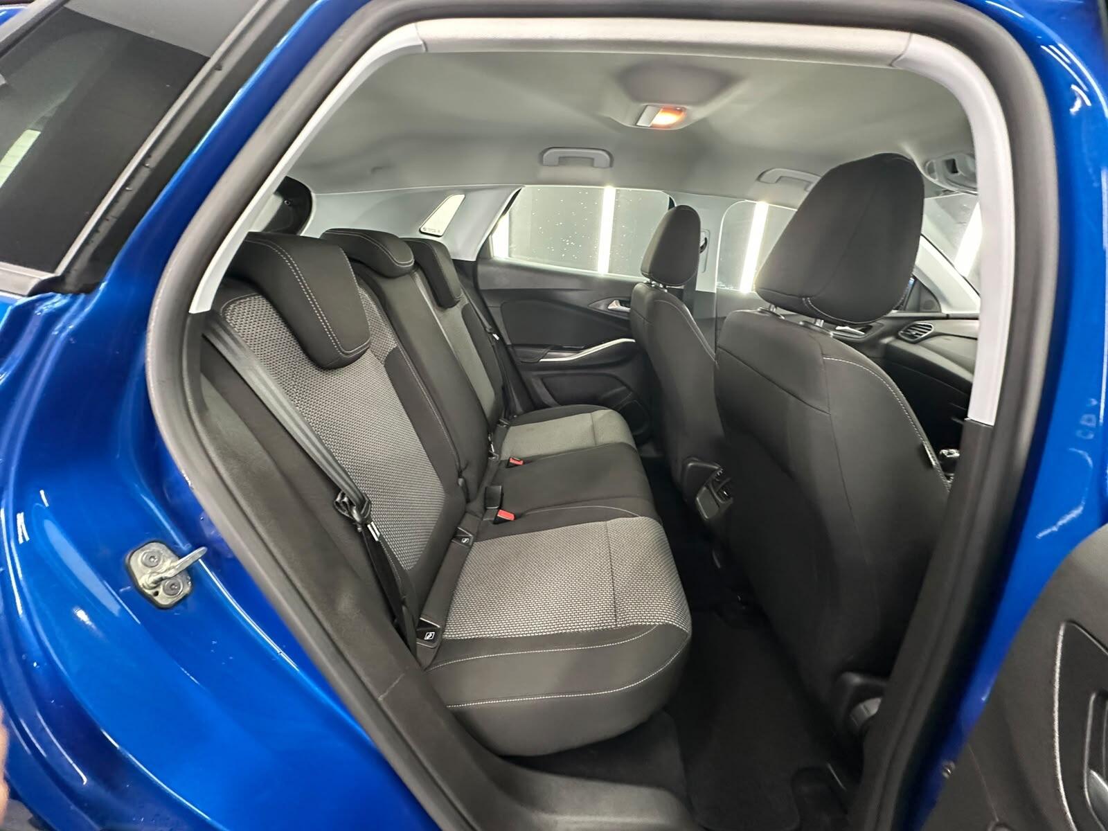 Vauxhall Grandland X view 28