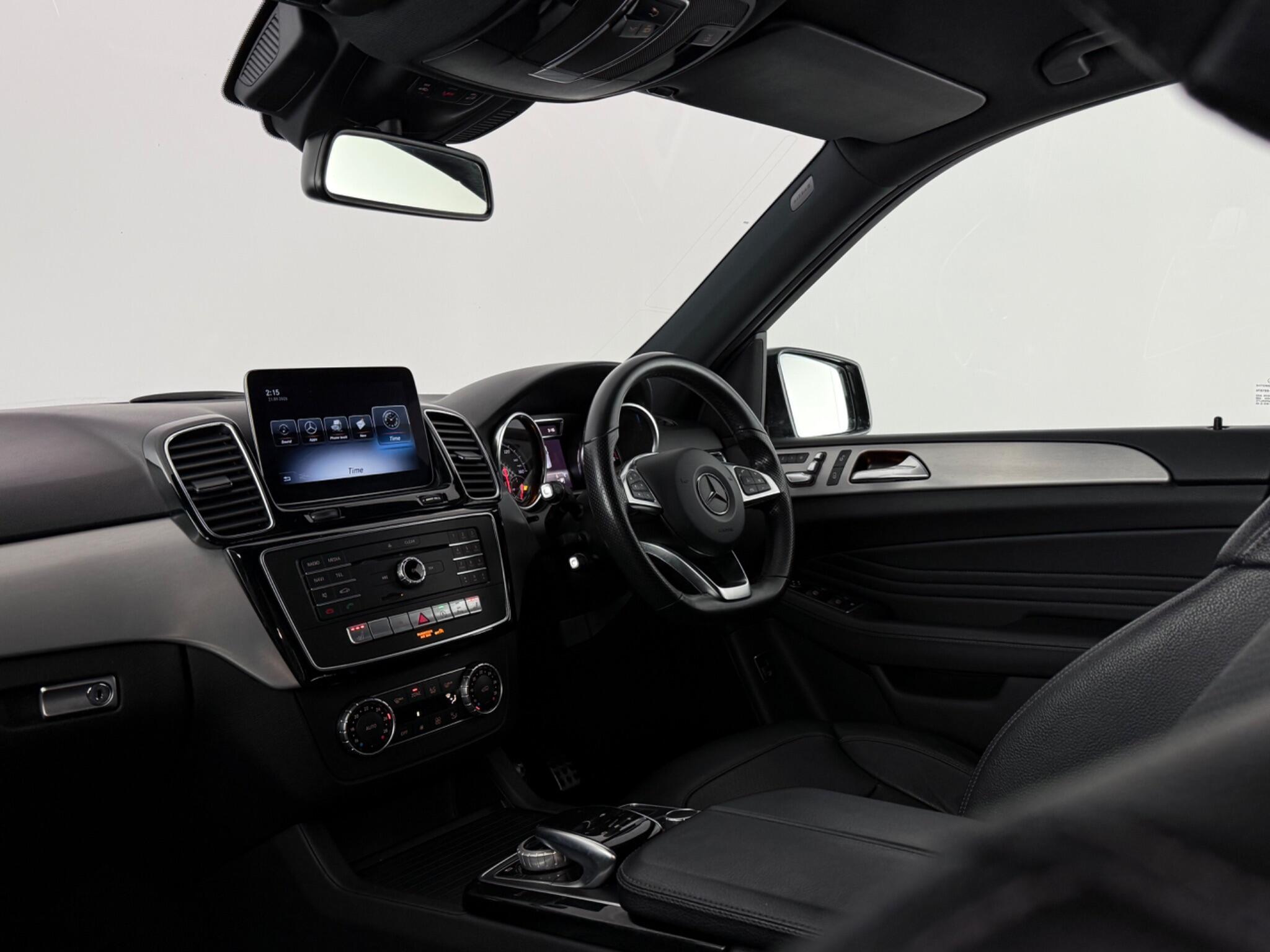 Mercedes-Benz GLE view 4