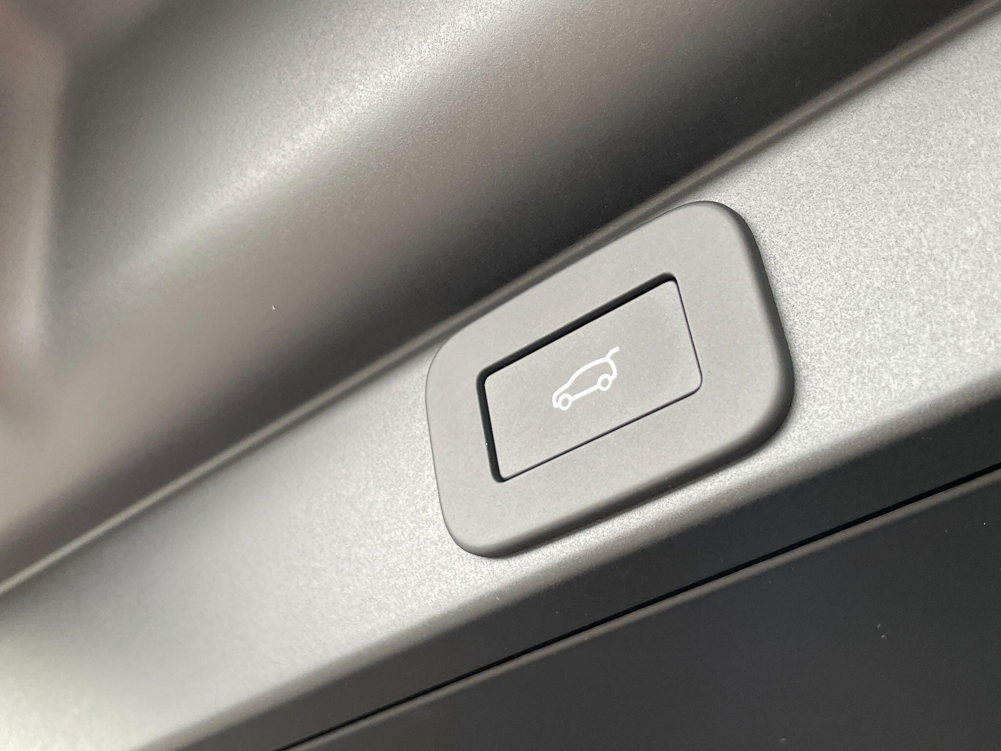 Land Rover Range Rover view 22