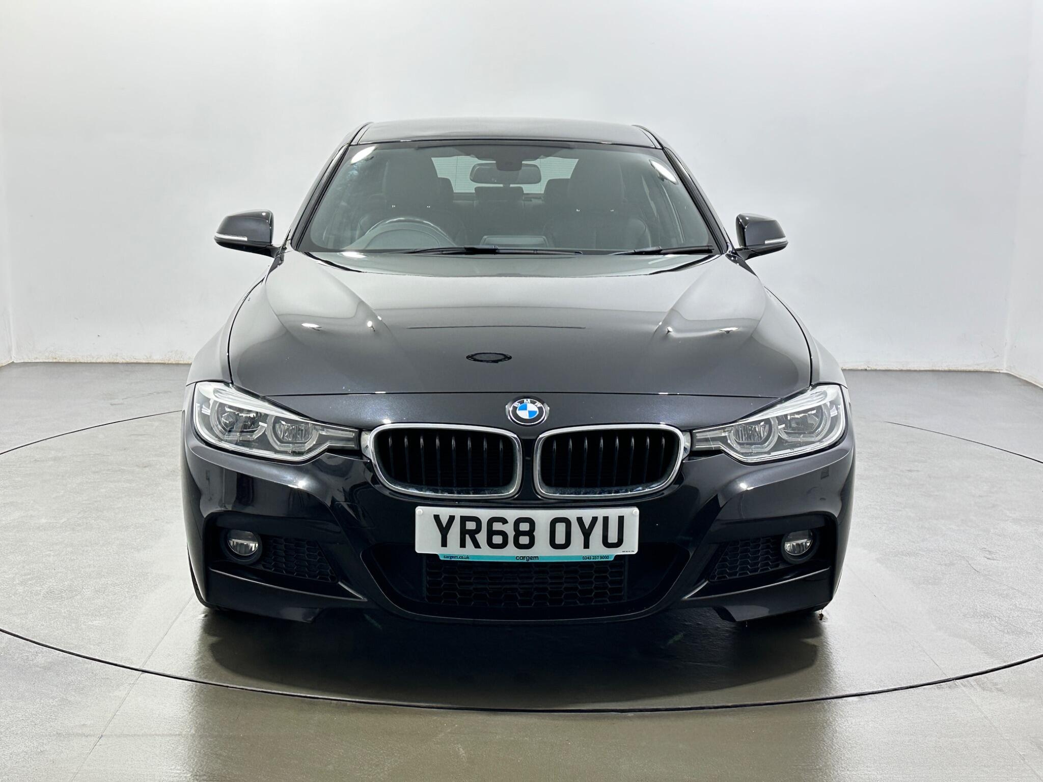 BMW 3 Series view 3