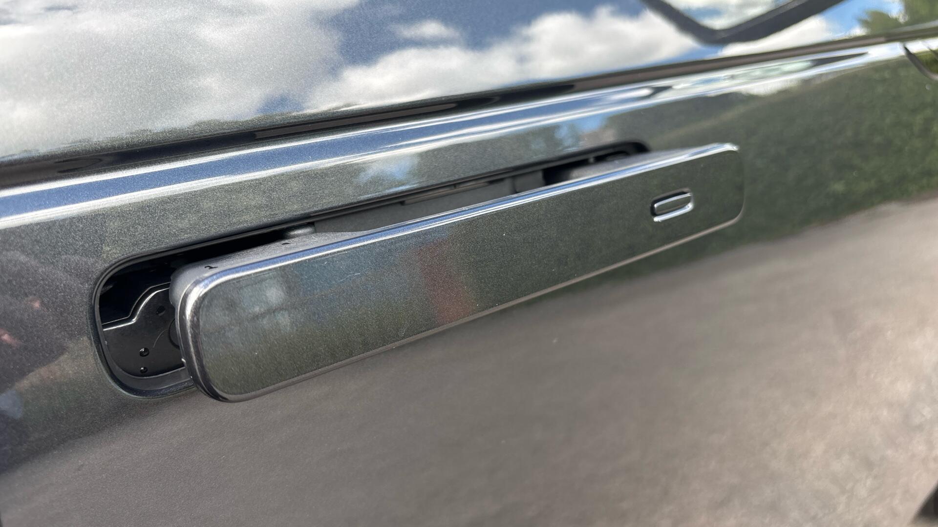 Land Rover Range Rover Velar view 30