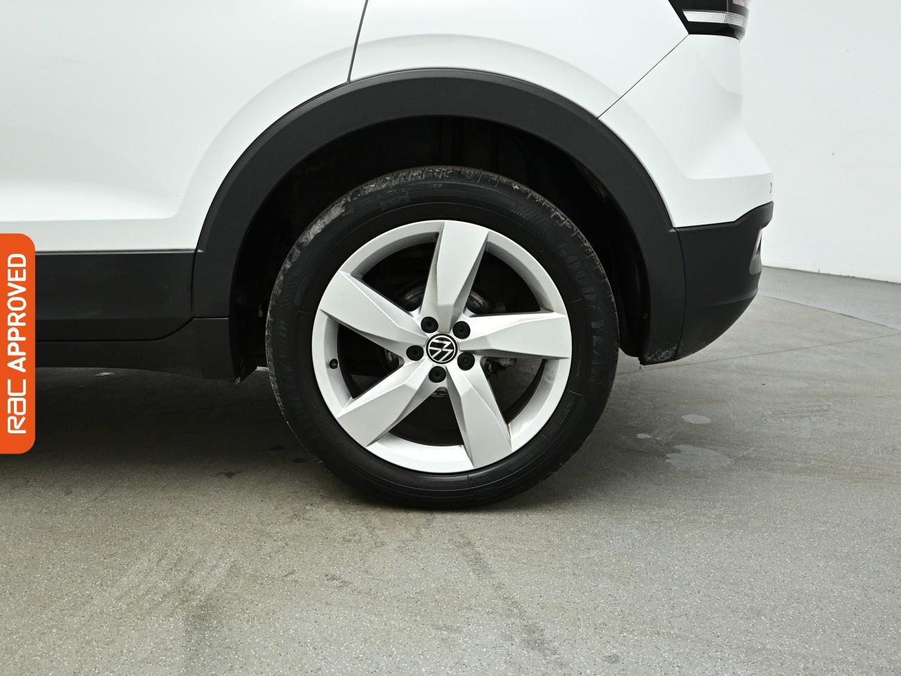 Volkswagen T-Cross view 27