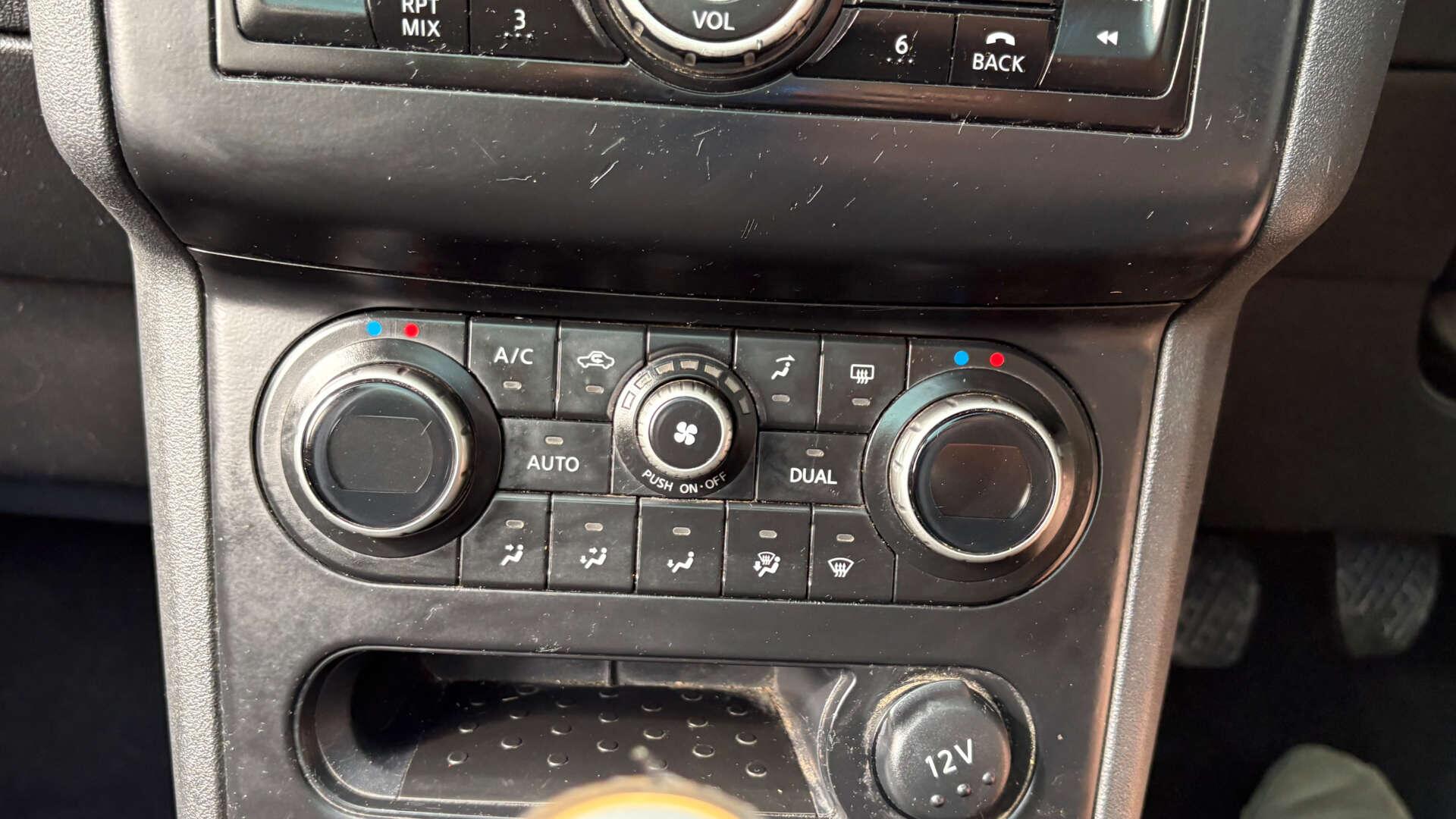 Nissan Qashqai+2 view 18