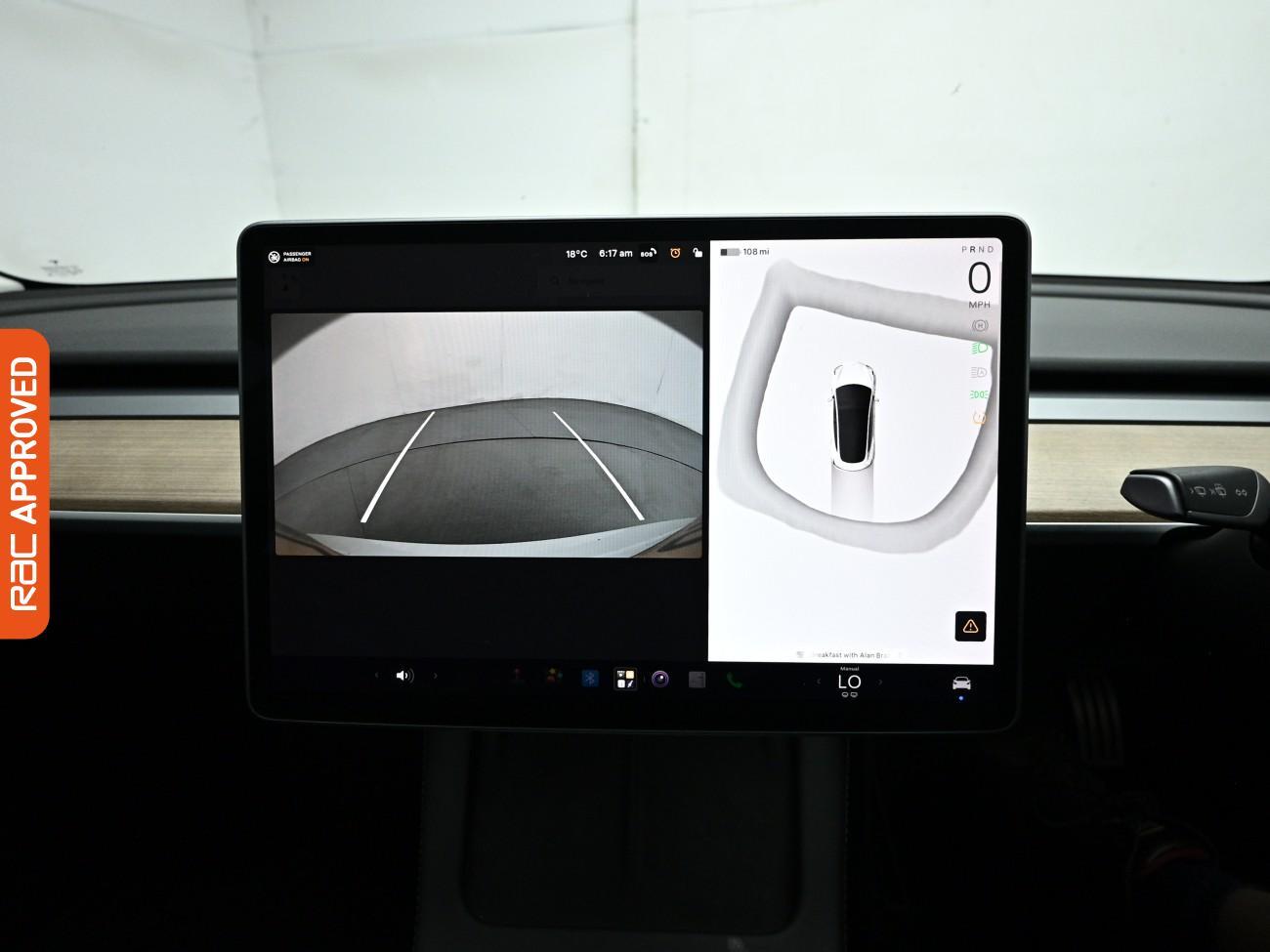Tesla Model 3 view 32