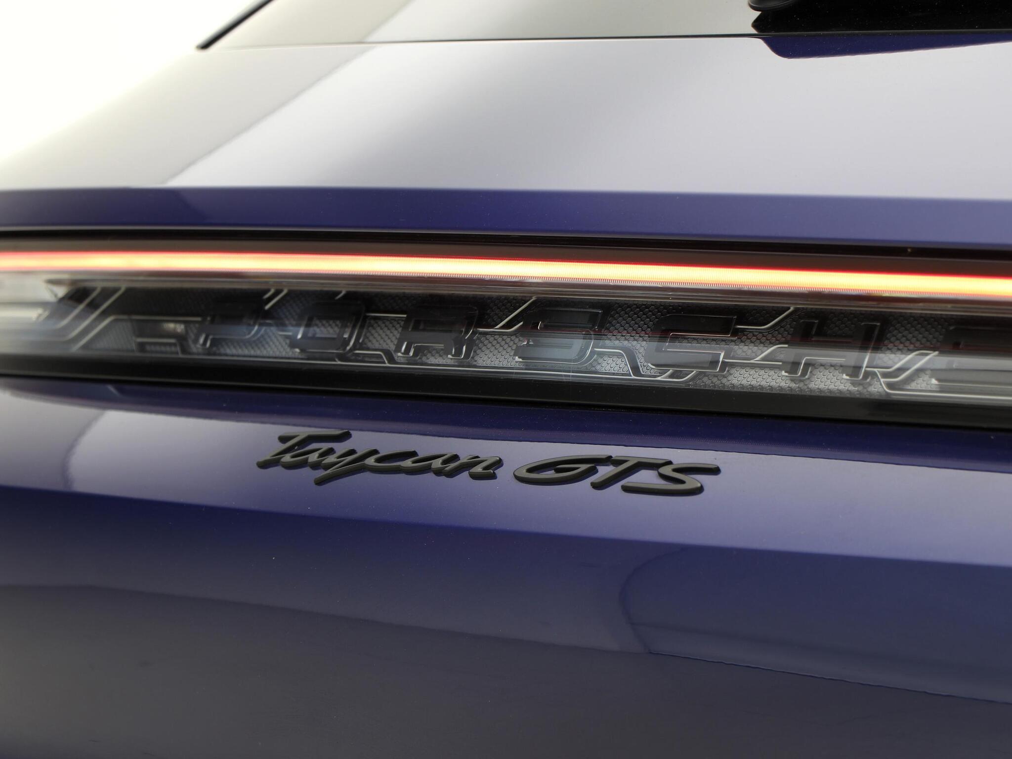 Porsche Taycan view 14