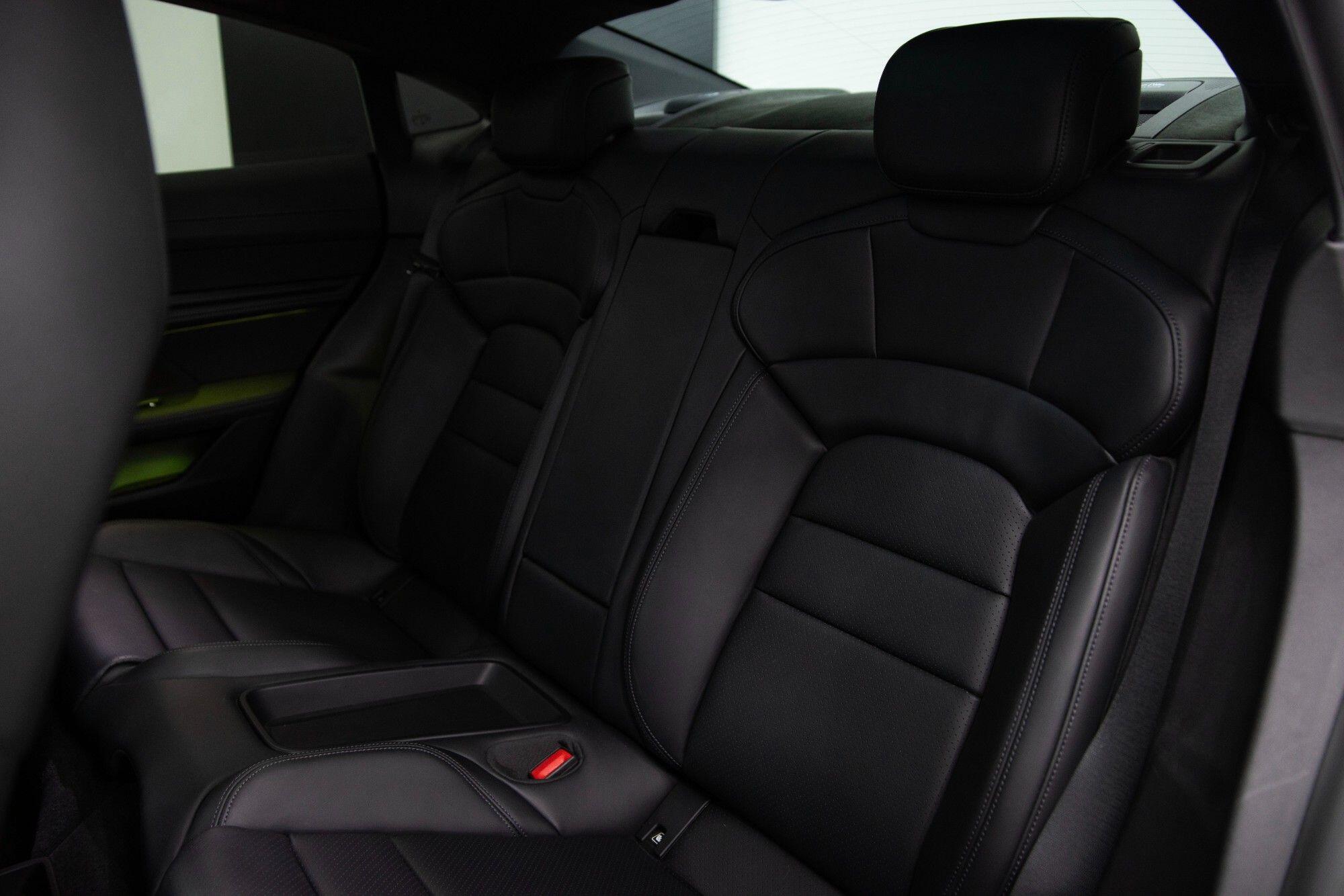 Porsche Taycan view 28